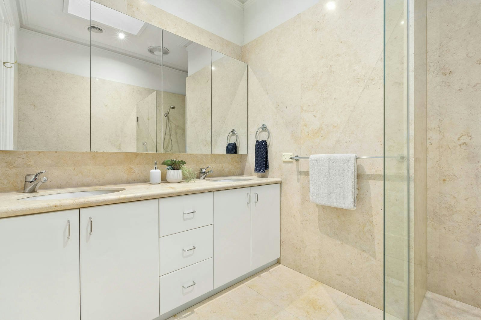 1 Gatehouse Place, Brighton, VIC