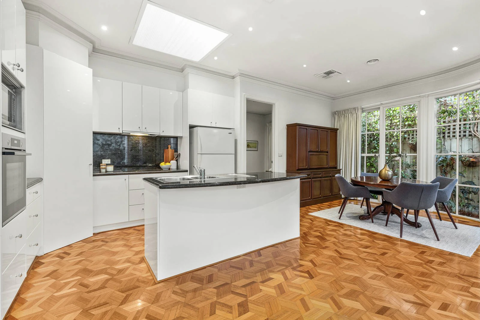 1 Gatehouse Place, Brighton, VIC