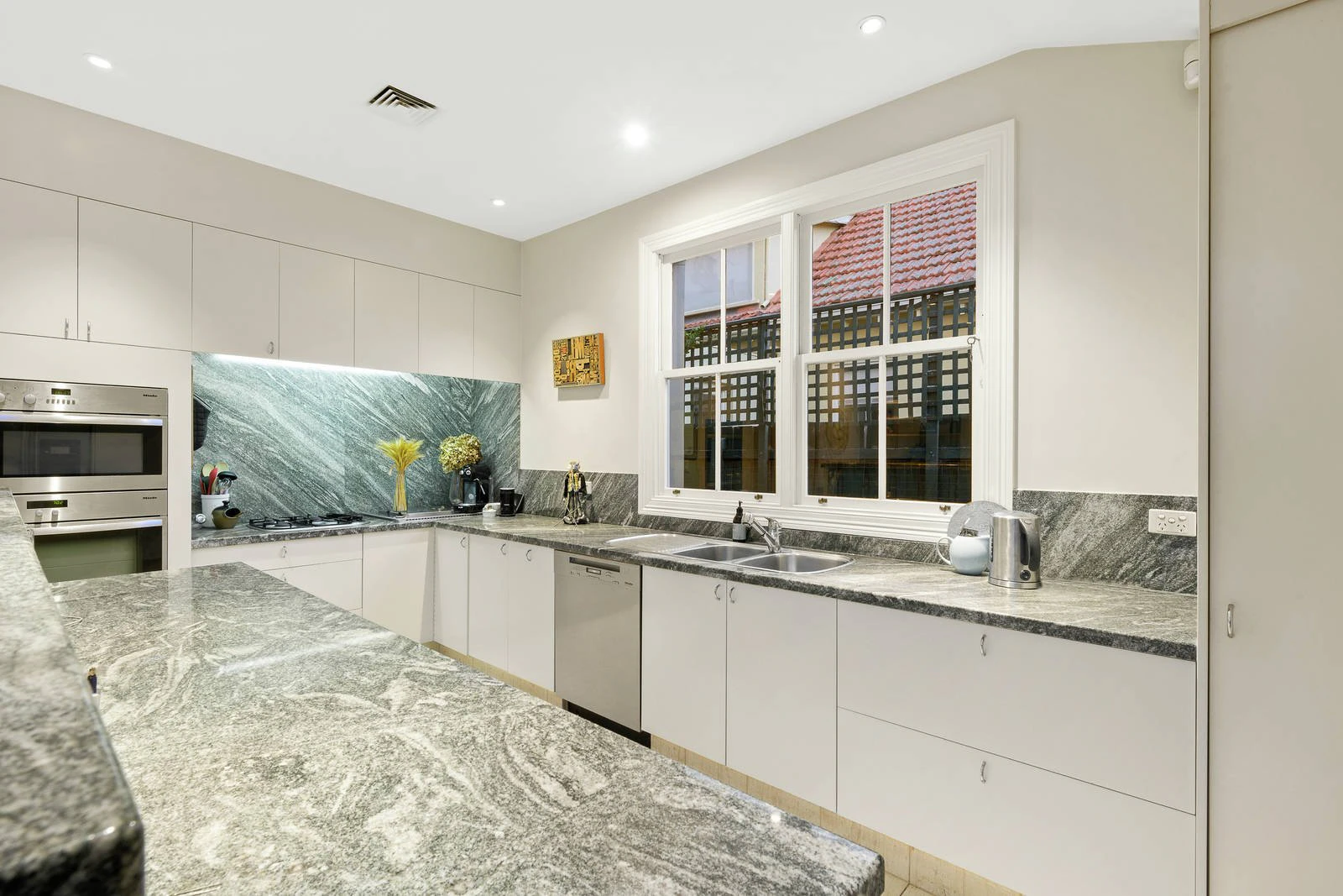 17 Bay Street, Brighton, VIC