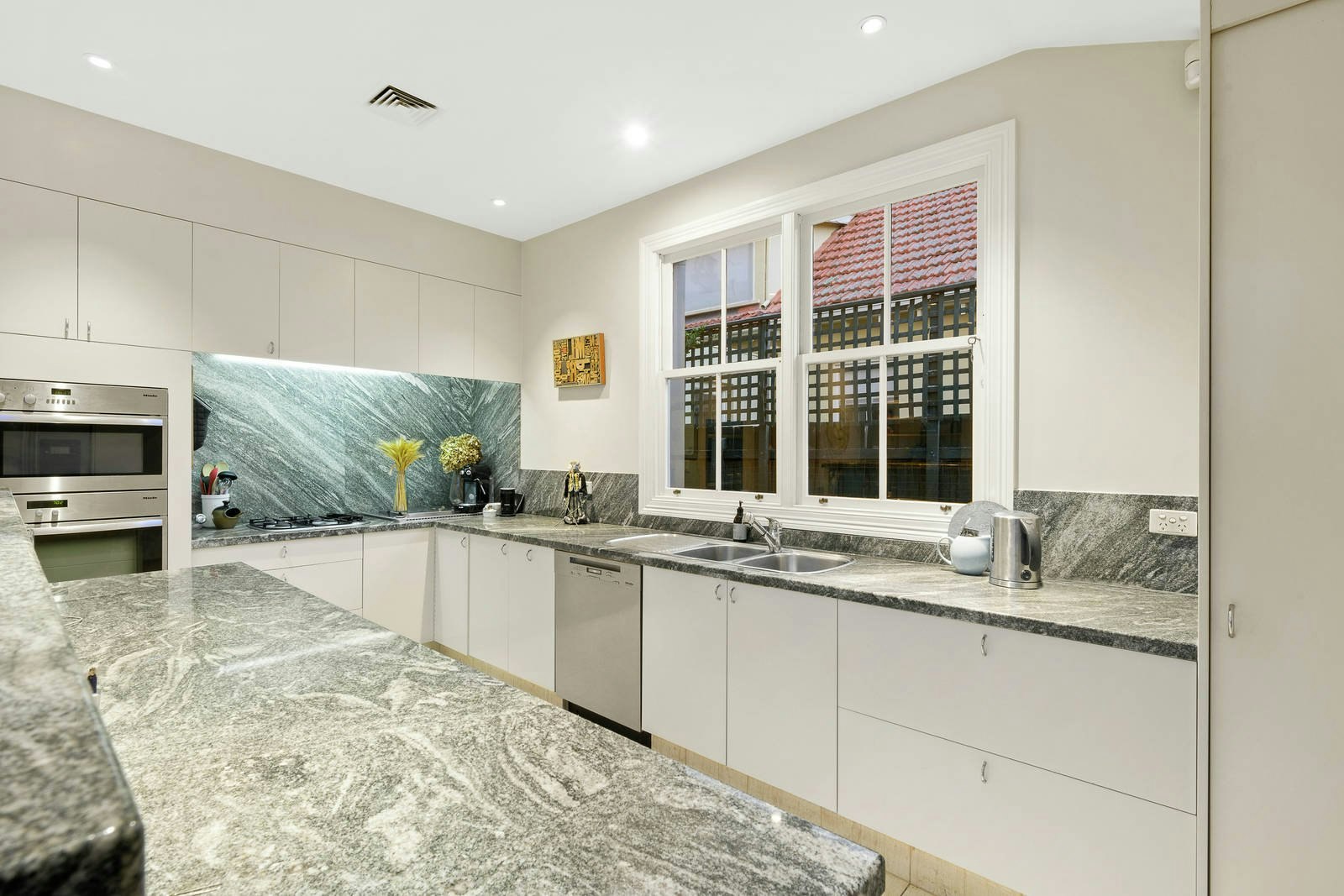 17 Bay Street, Brighton, VIC