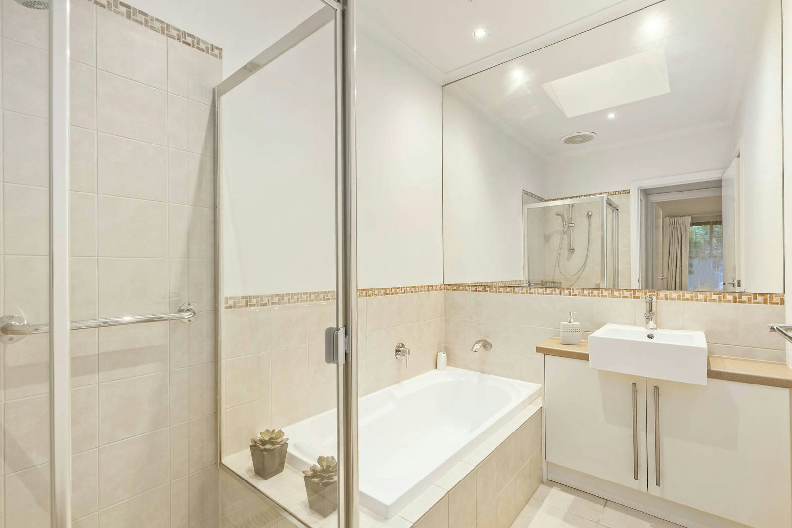 1 & 2/112 Gordon Street, Balwyn, VIC