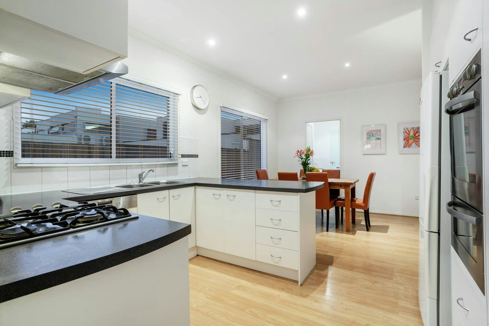 7A View Street, Mornington, VIC