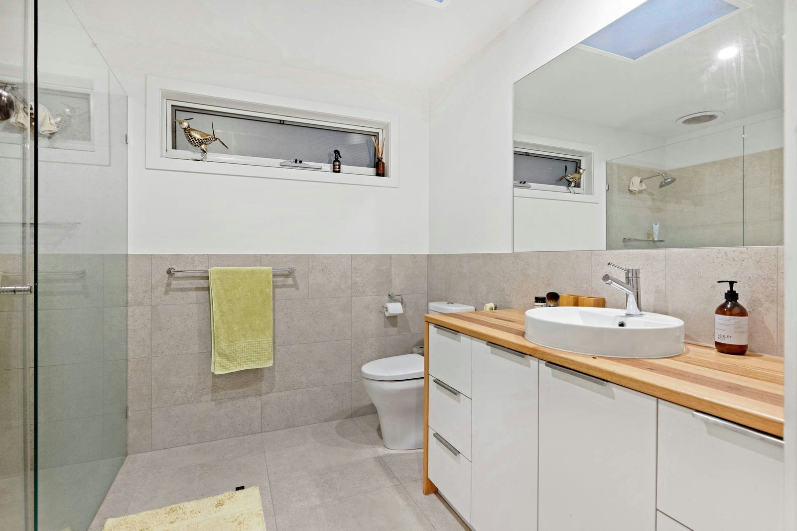 4 Downward Street, Mornington, VIC