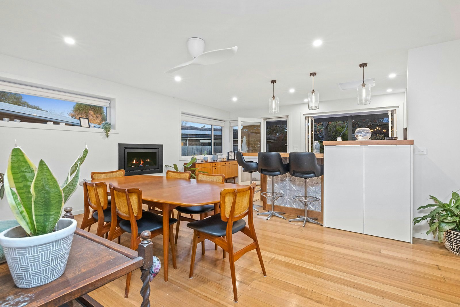 4 Downward Street, Mornington, VIC