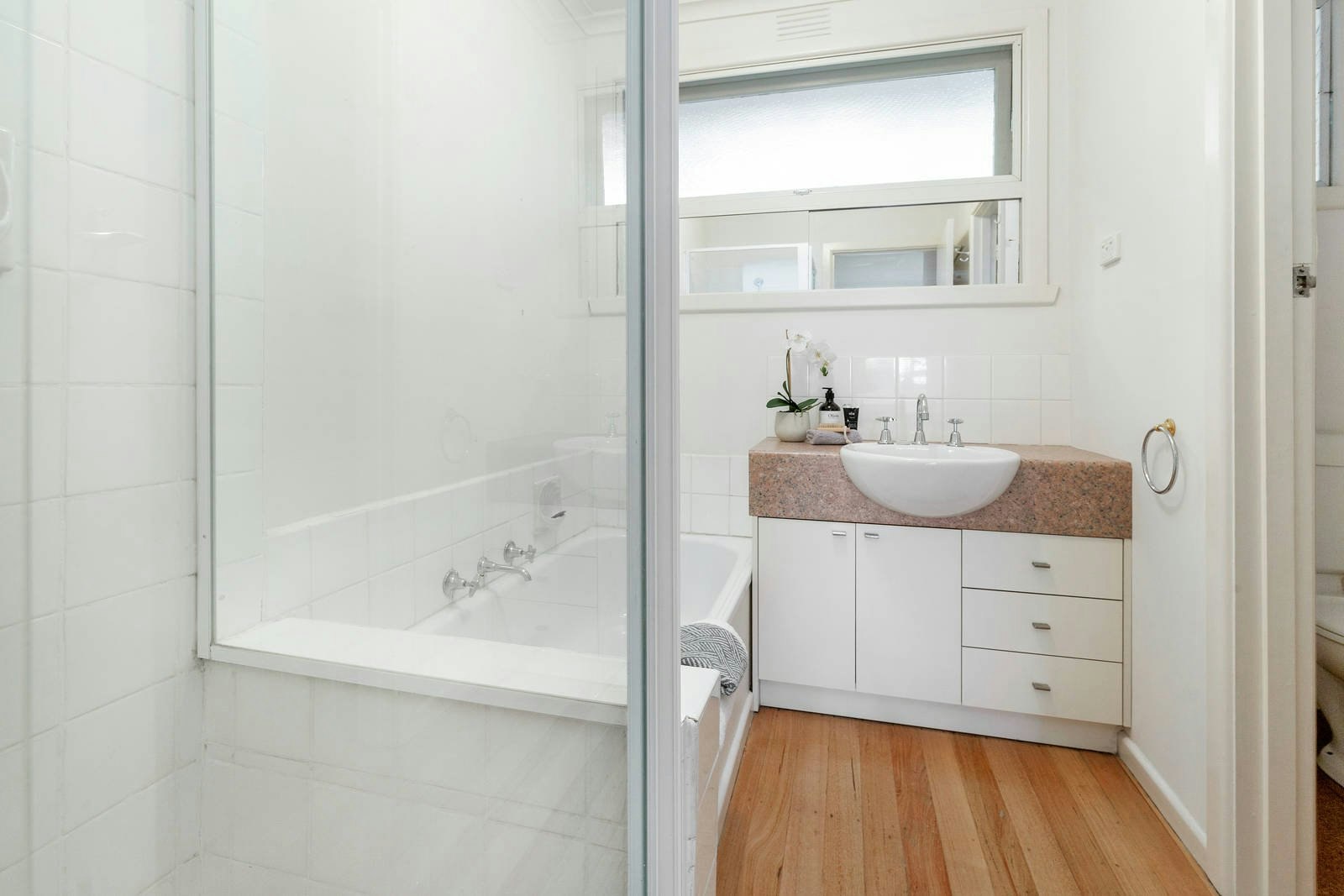 4/24 Bath Street, Mornington, VIC