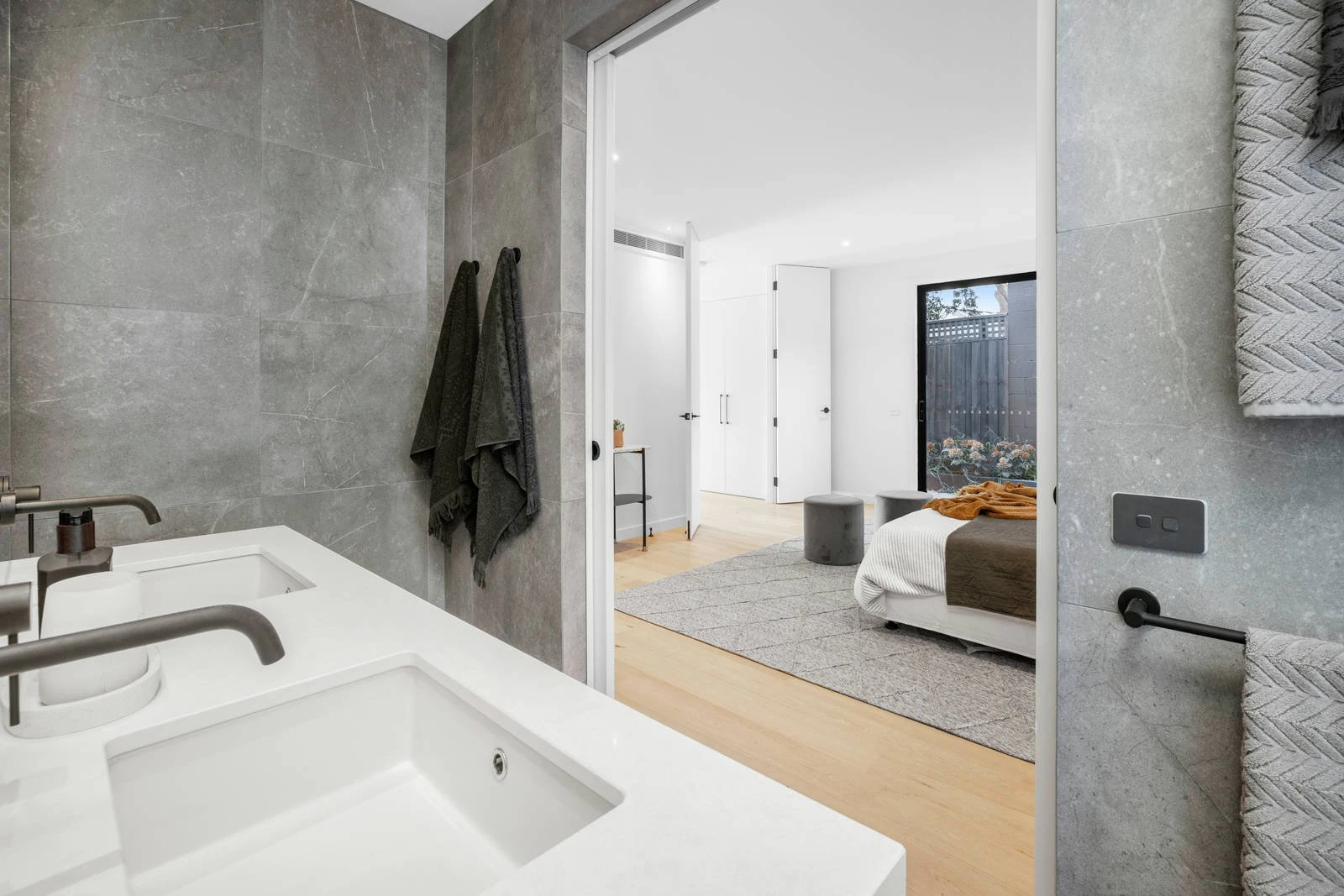 2C May Street, Mornington, VIC