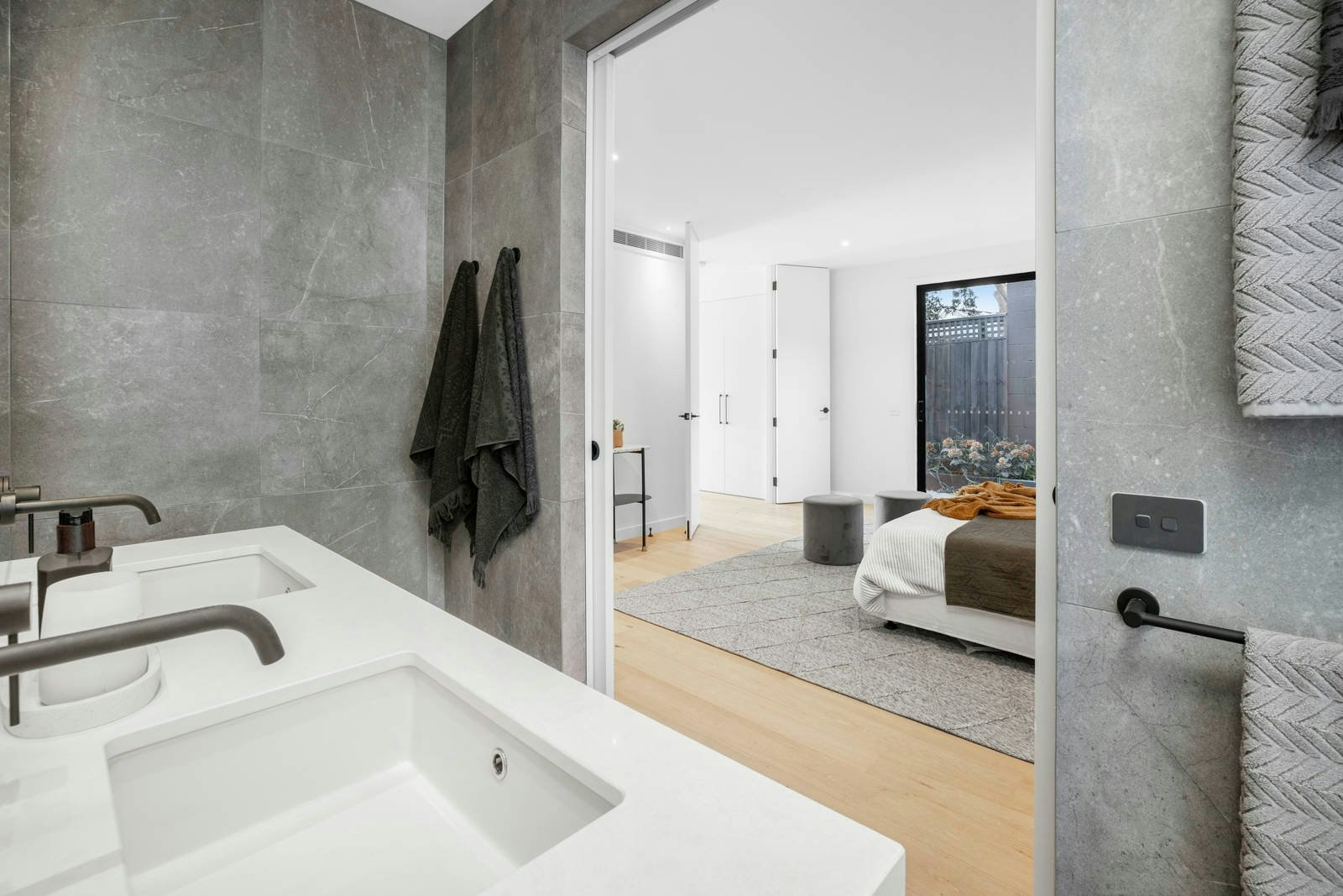 2C May Street, Mornington, VIC