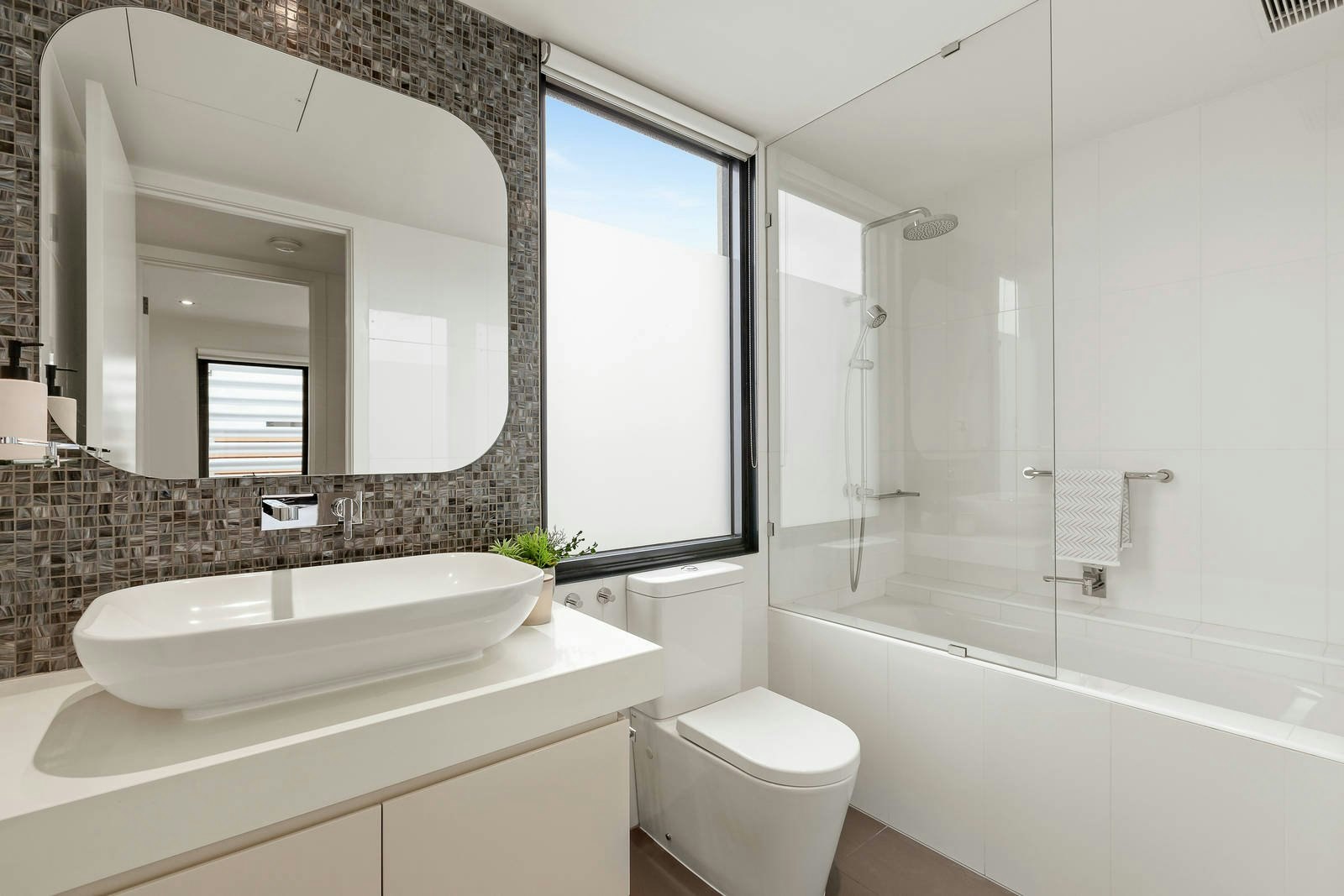 15/8 Cobden Street, Kew, VIC