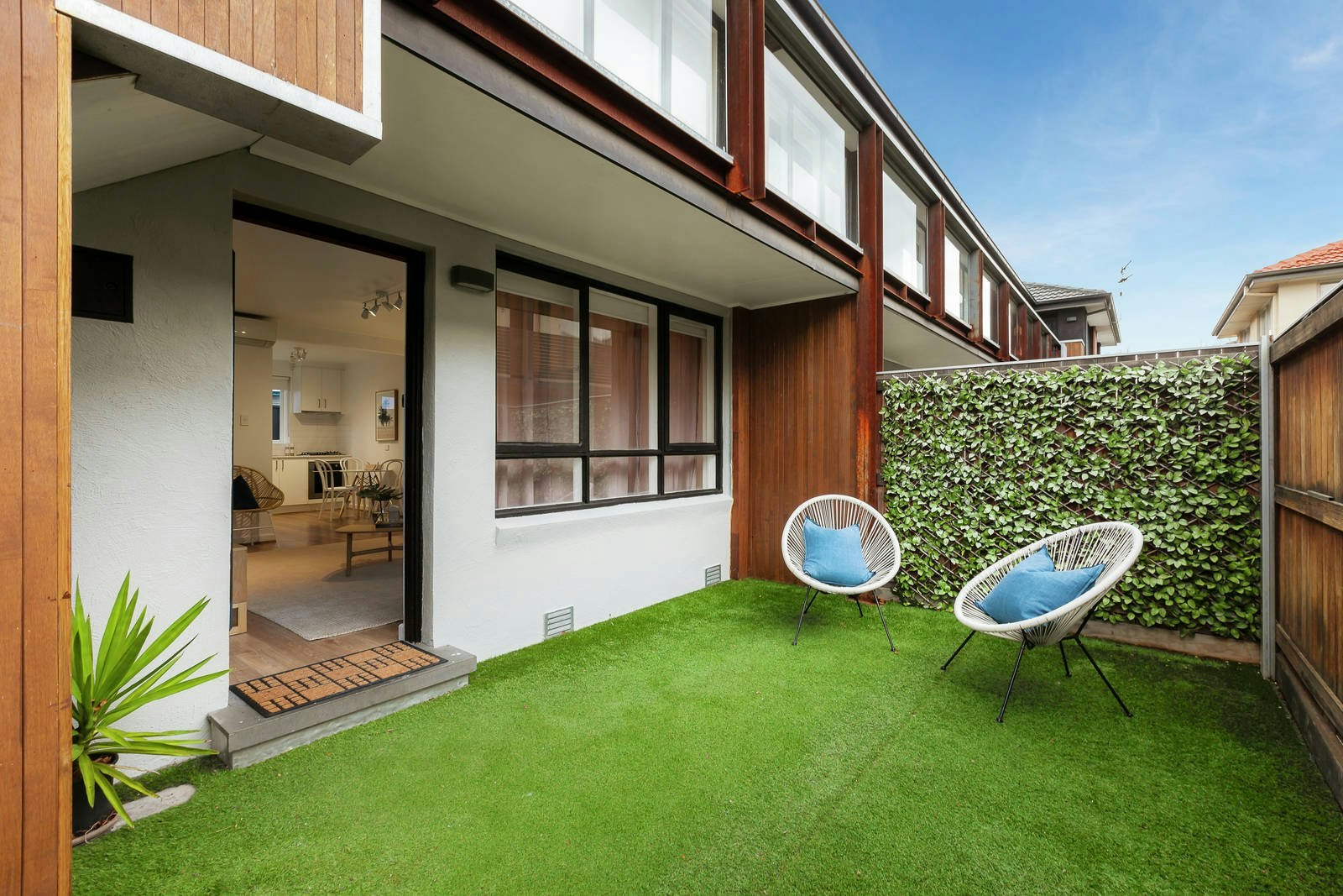 1/13 Lewisham Road, Windsor, VIC