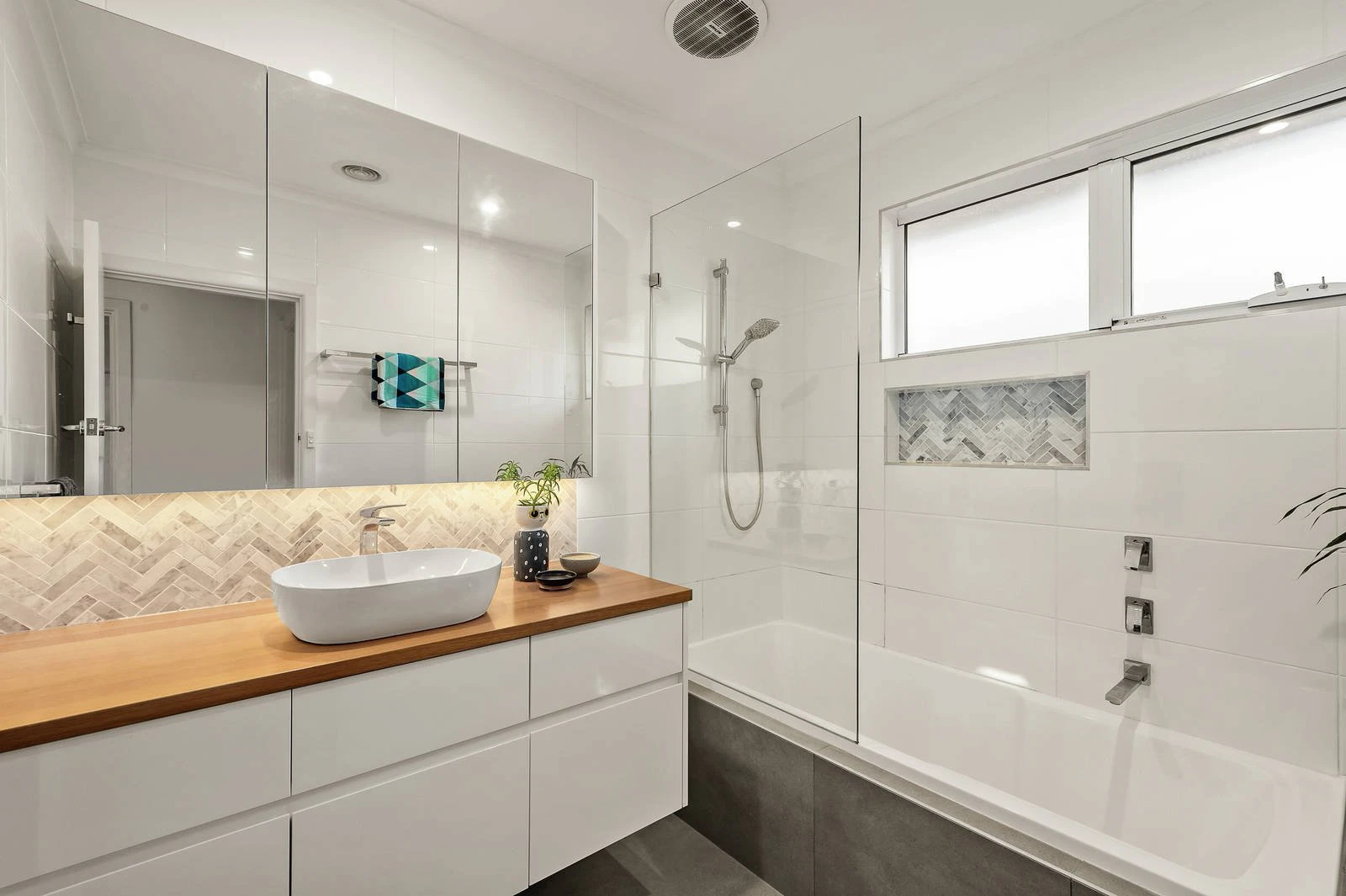 42 Stuart Avenue, Cheltenham, VIC