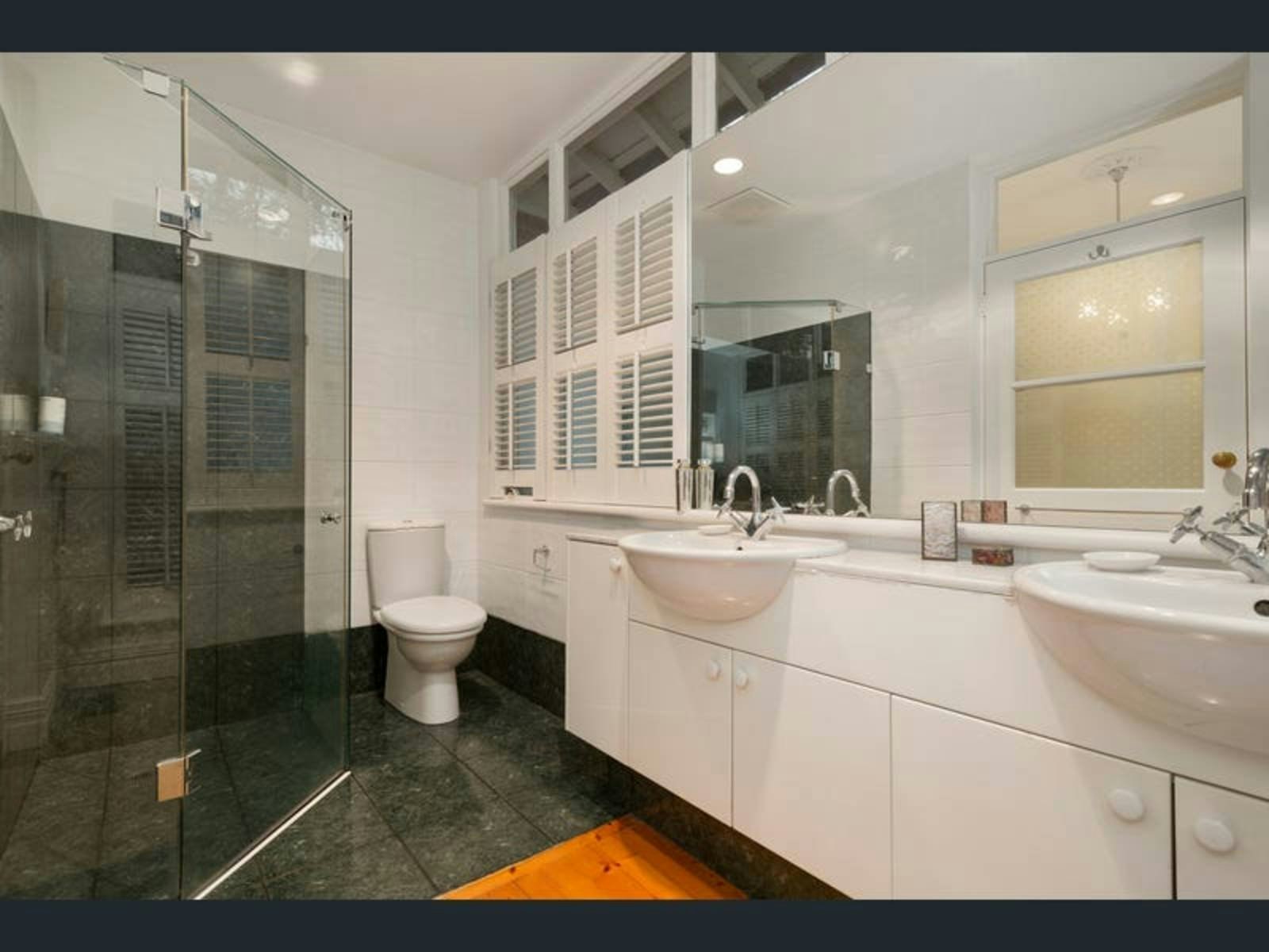 75 Cotham Road, Kew, VIC