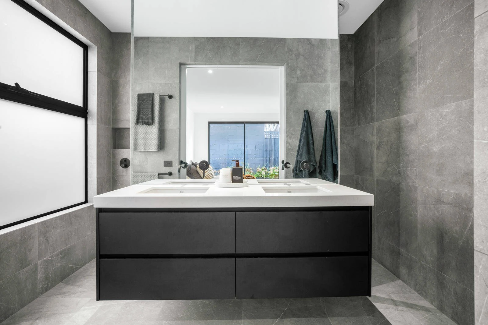 2C May Street, Mornington, VIC