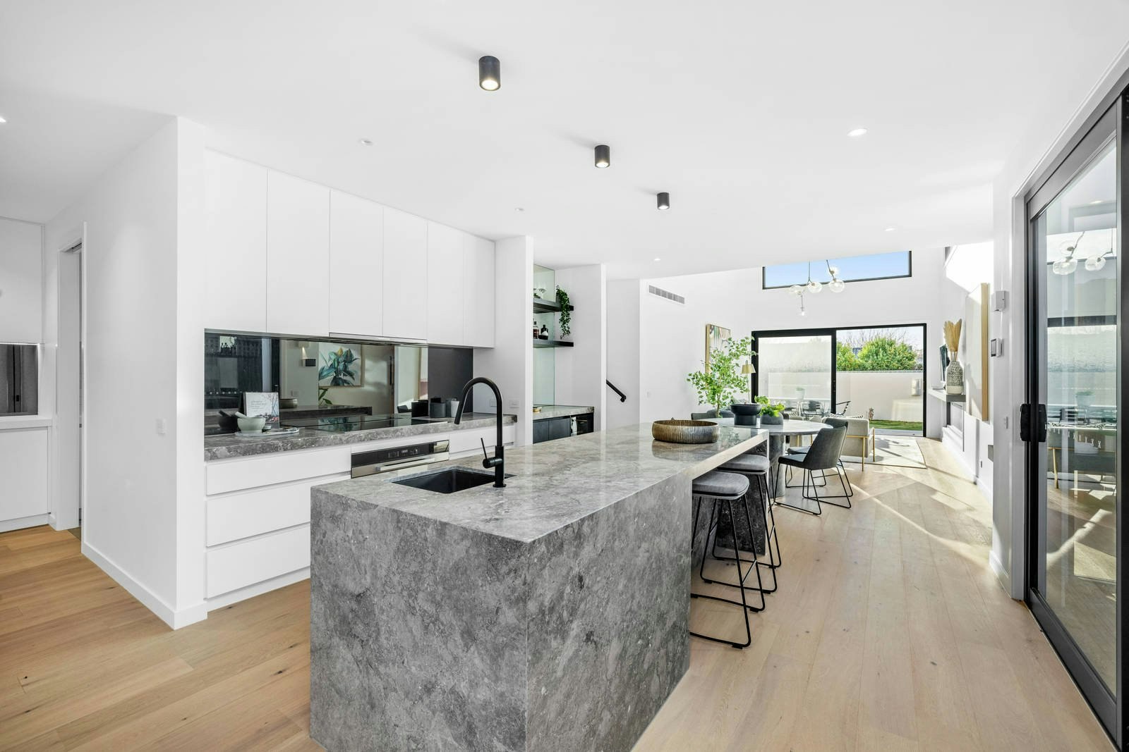 2C May Street, Mornington, VIC