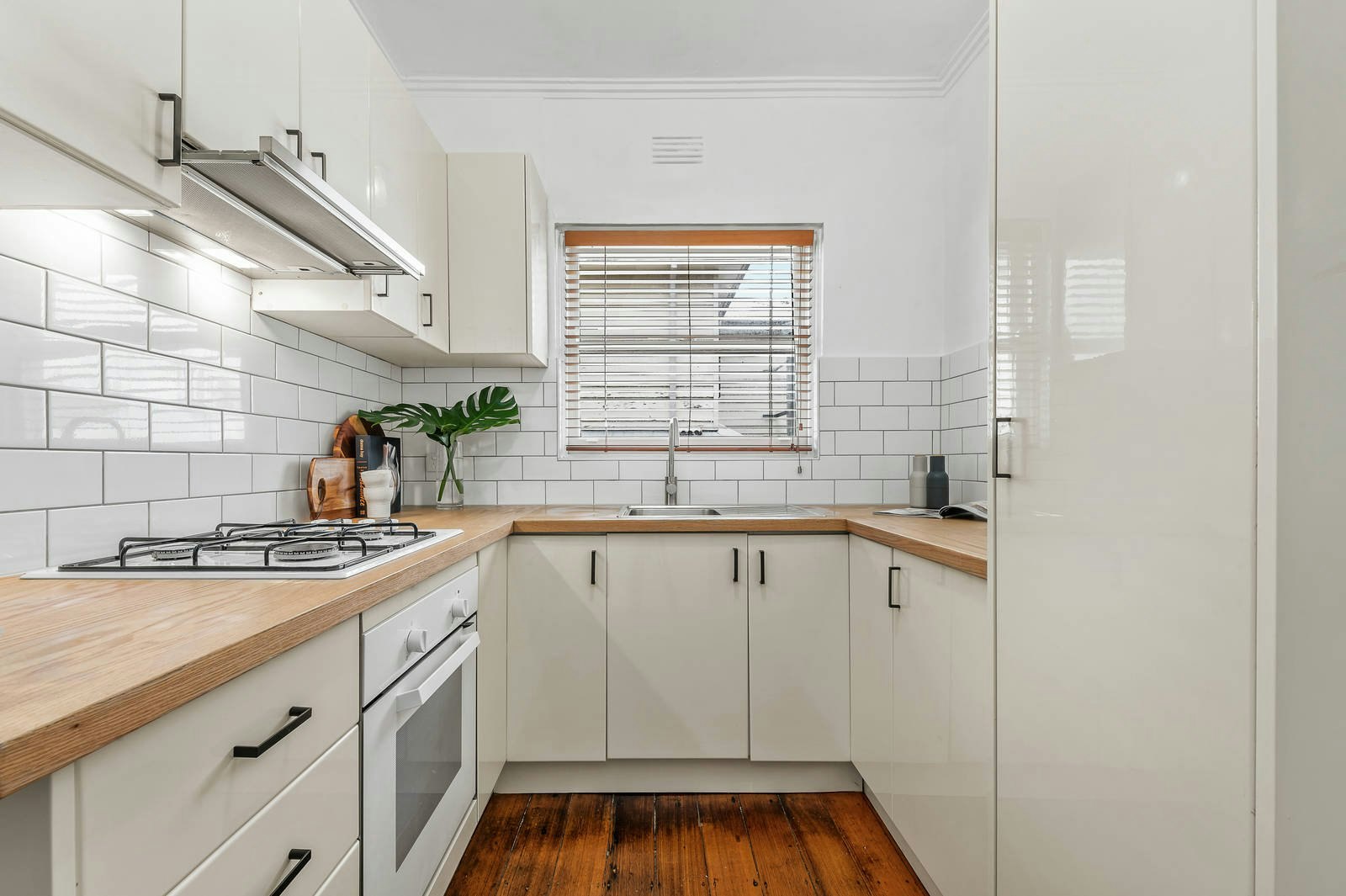 13/28 Wattle Road, Hawthorn, VIC