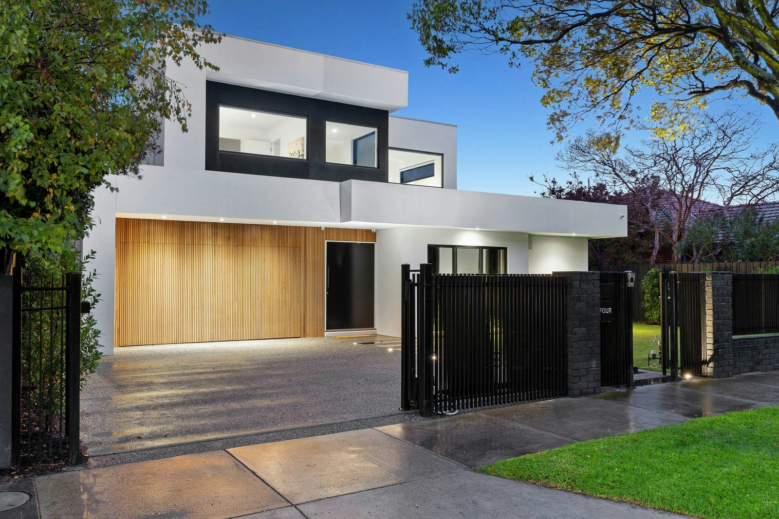 4 Summerhill Avenue, Malvern East, VIC