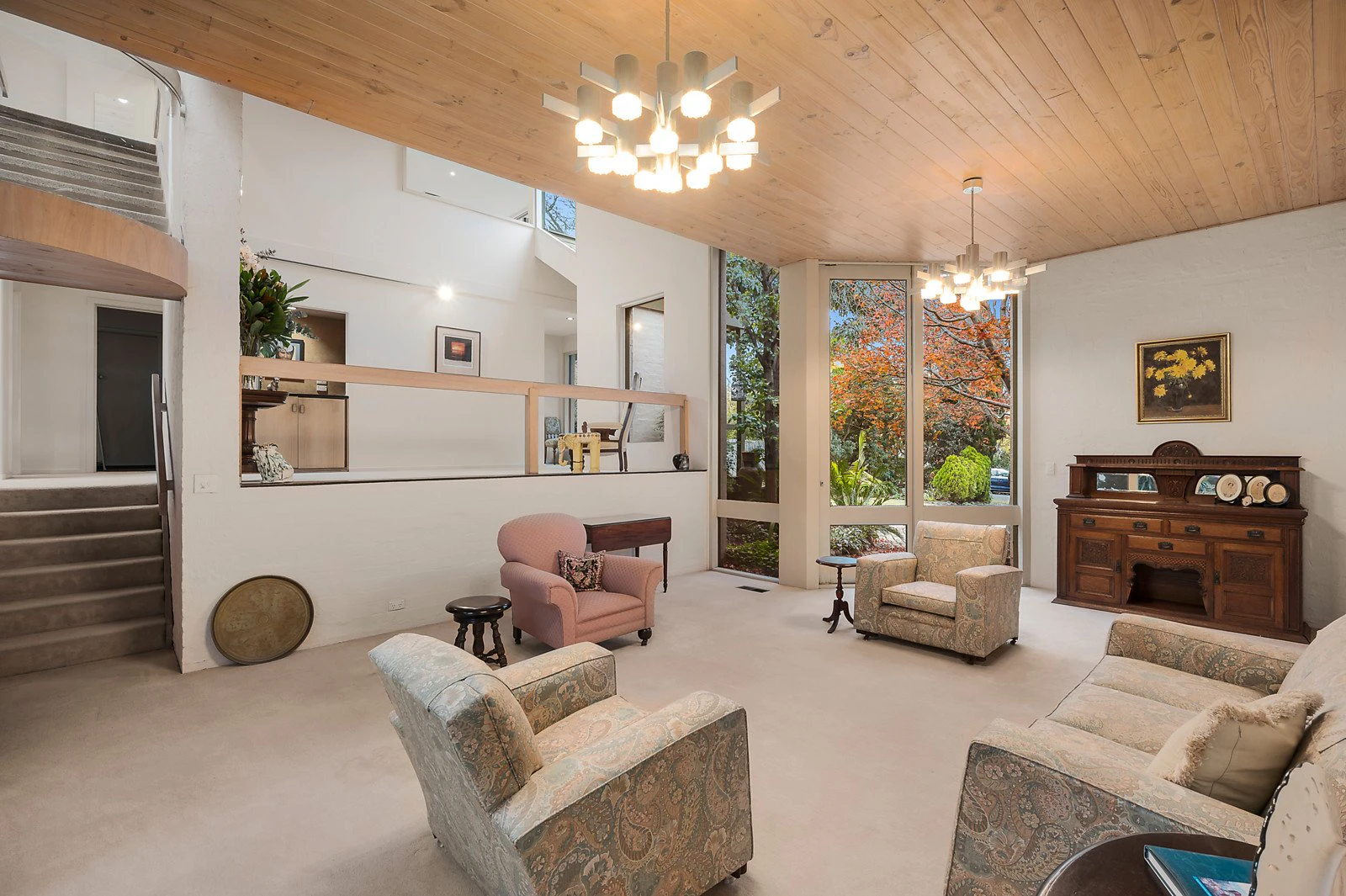 11 Glenbrook Avenue, Malvern East, VIC