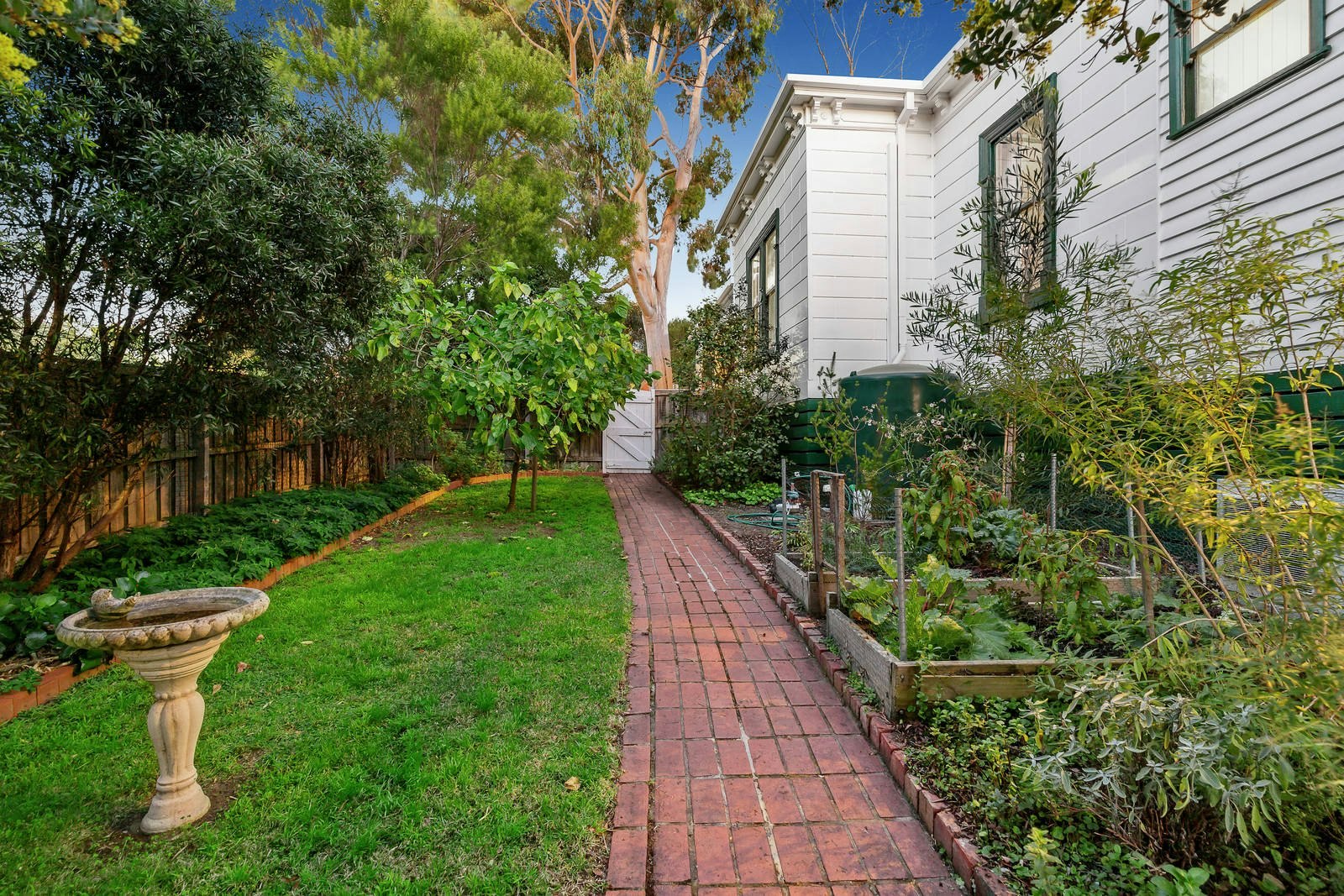 15 Logan Street, Canterbury, VIC