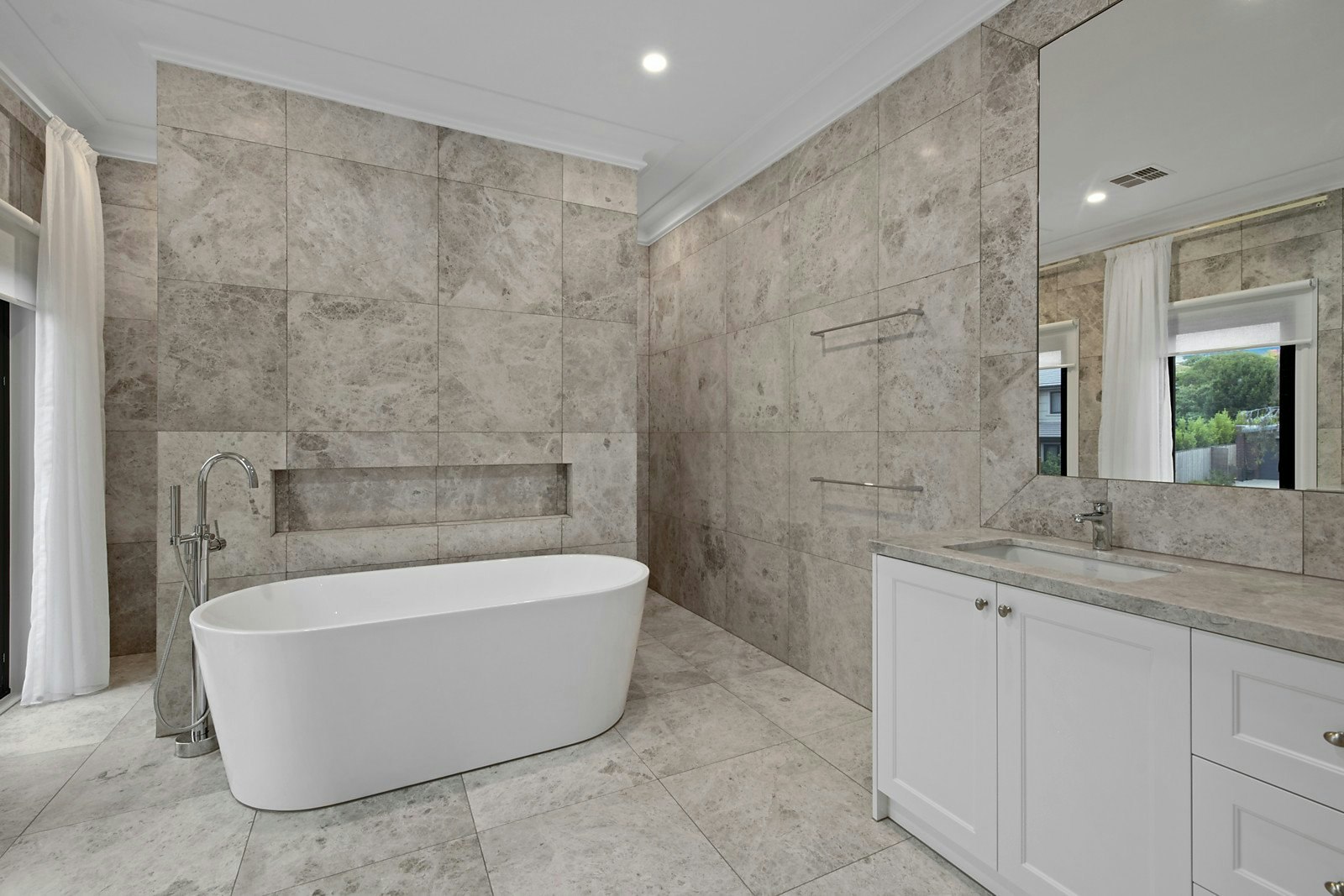 8 Ventich Street, Glen Iris, VIC