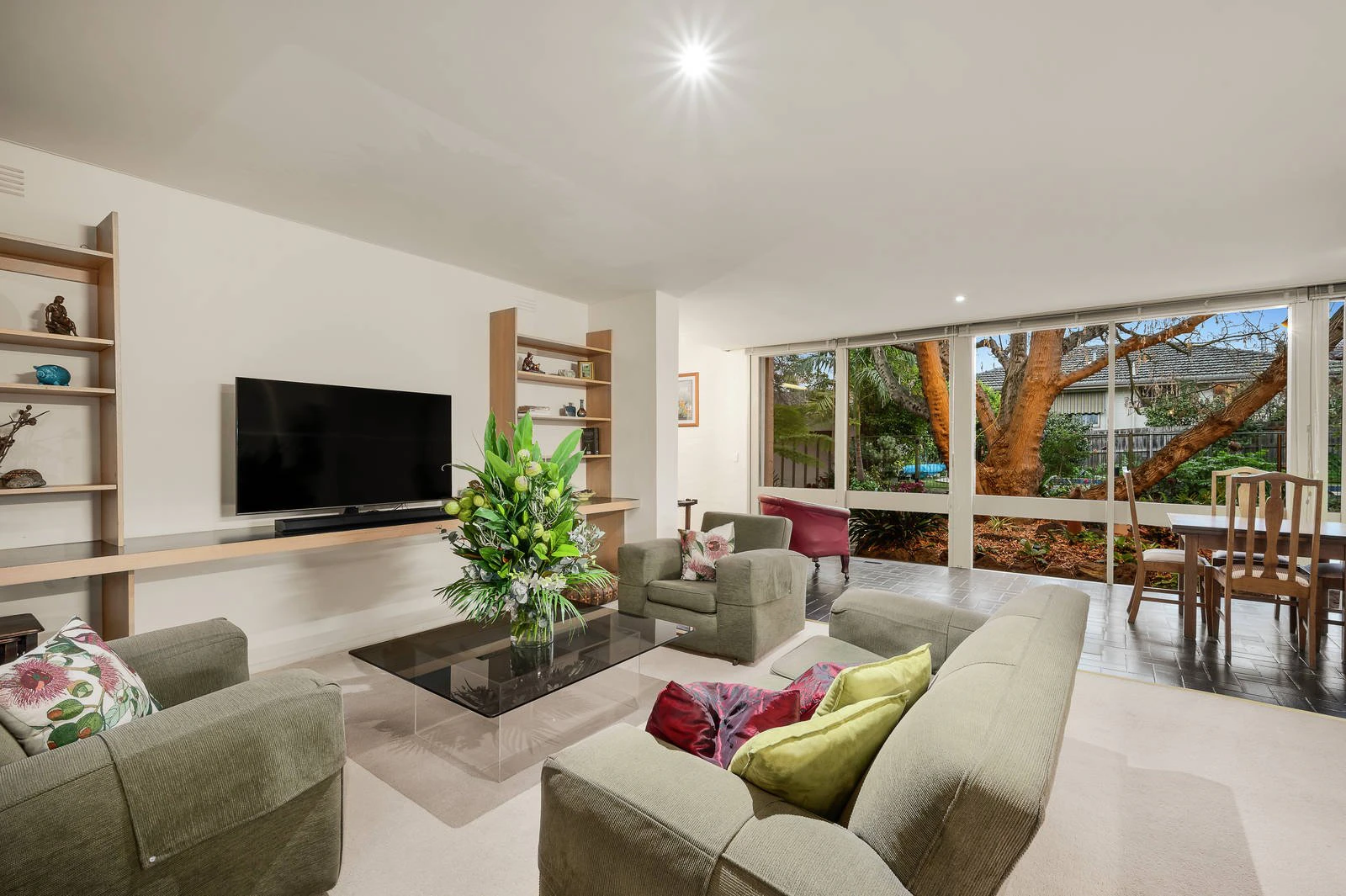 11 Glenbrook Avenue, Malvern East, VIC