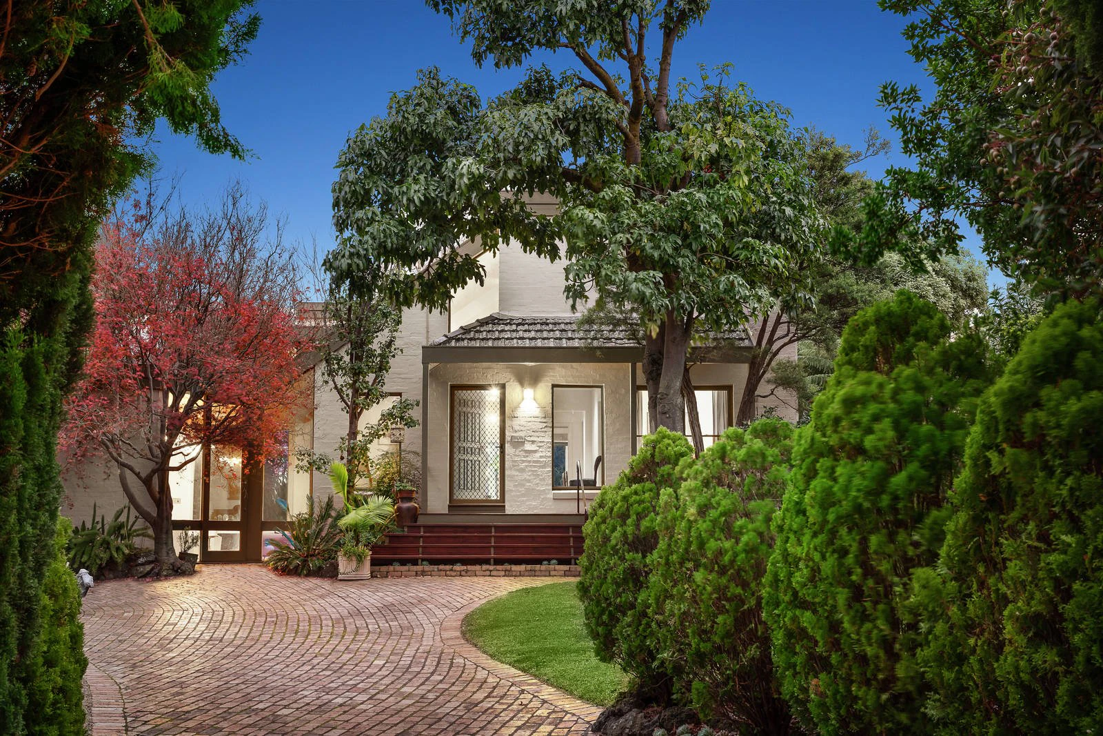 11 Glenbrook Avenue, Malvern East, VIC