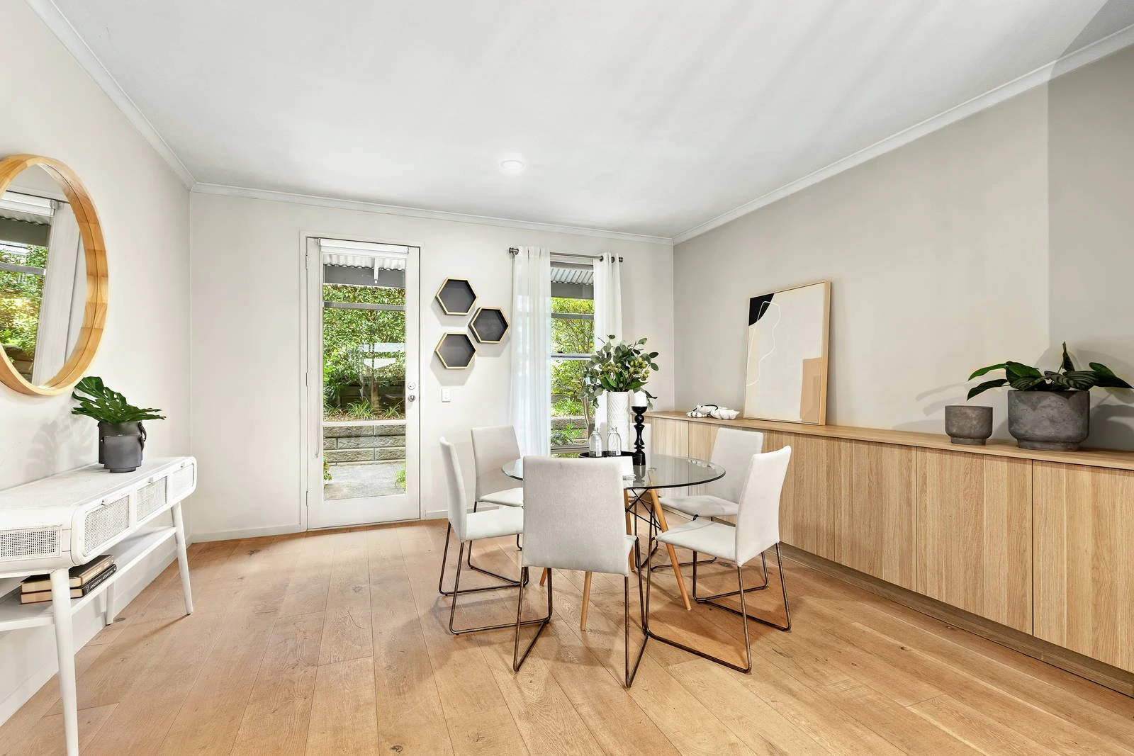 216 Wiltshire Drive, Kew, VIC