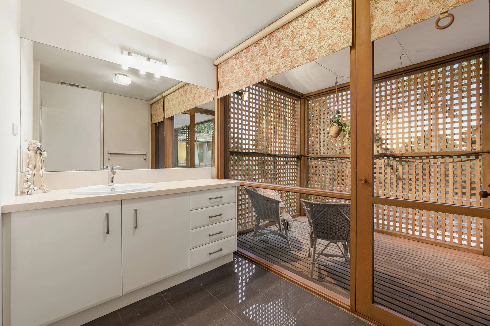 35 Canterbury Road, Camberwell, VIC