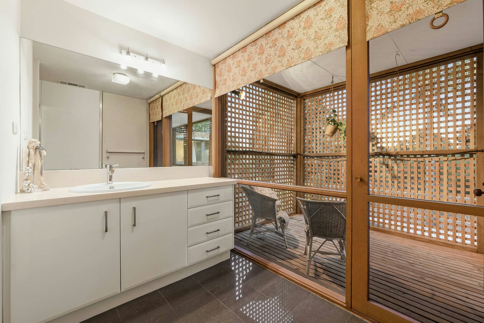 35 Canterbury Road, Camberwell, VIC