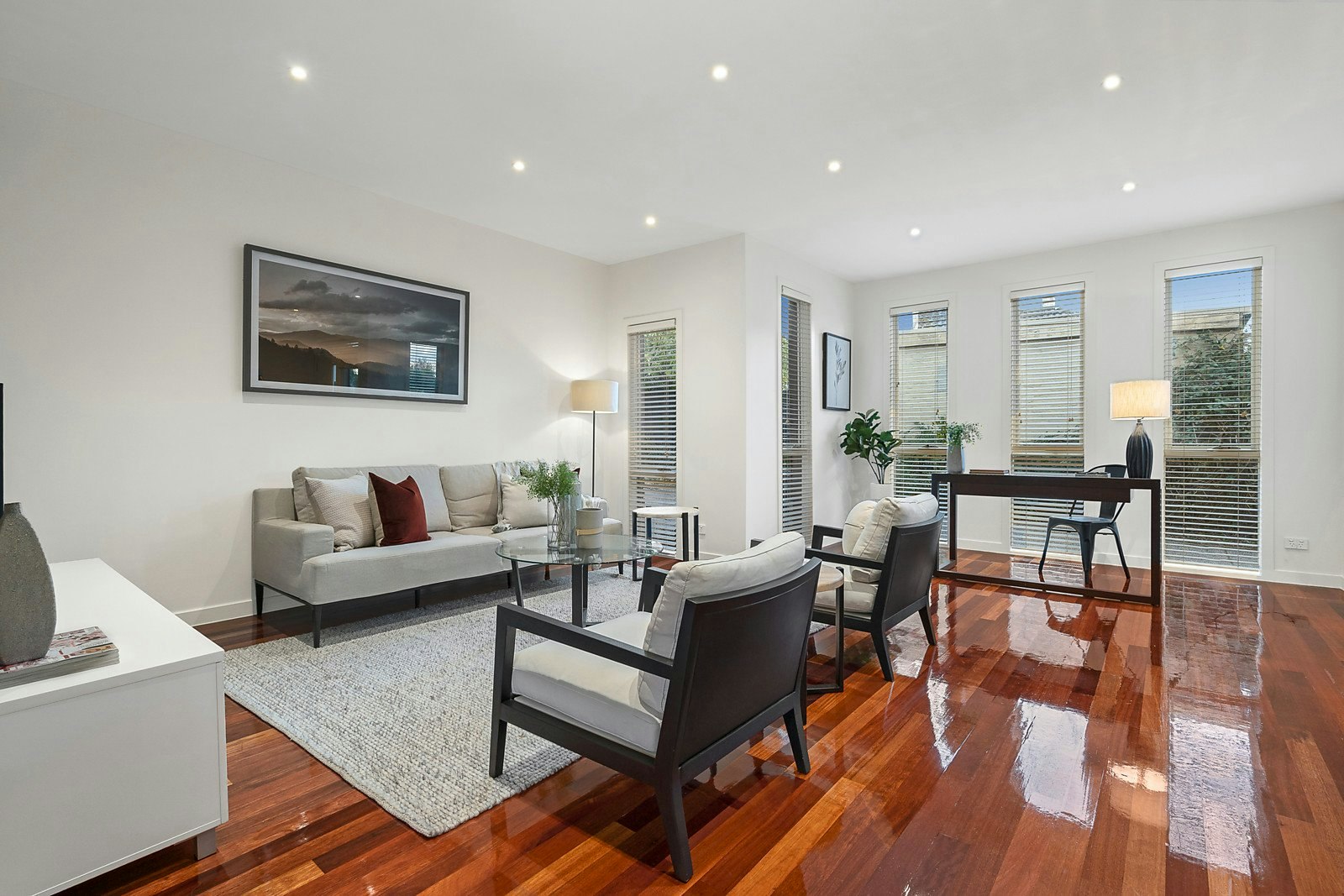 2/79 Middleborough Road, Burwood, VIC