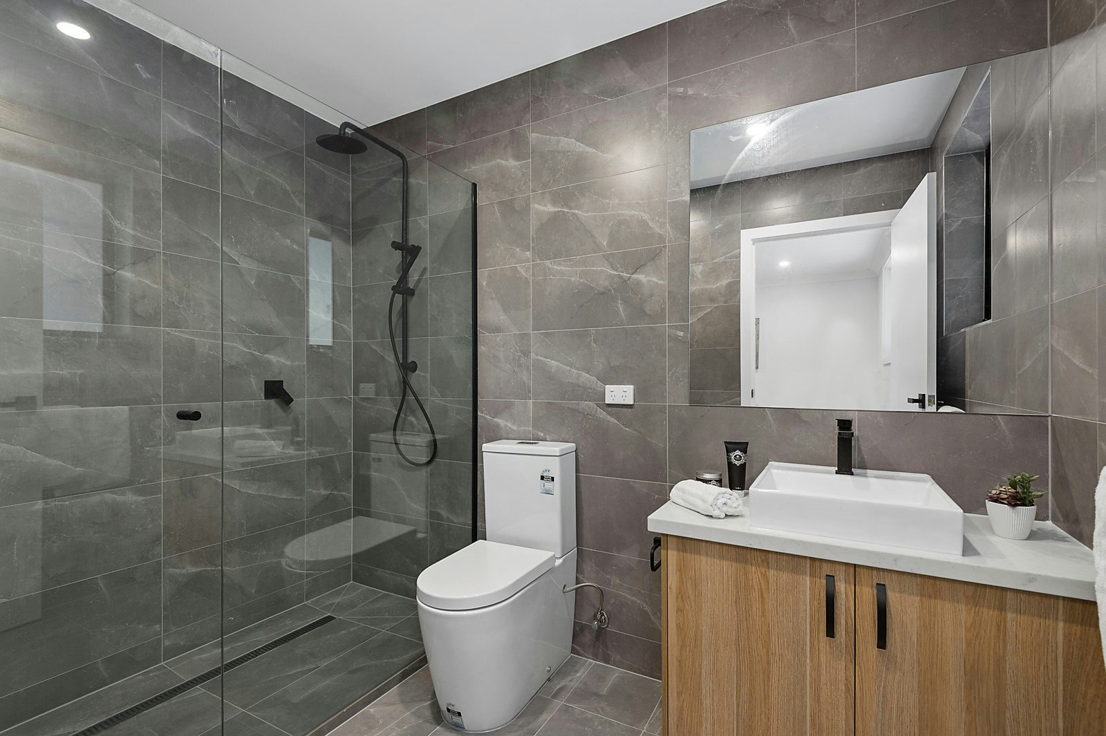 1/21 Frank Street, Box Hill South, VIC