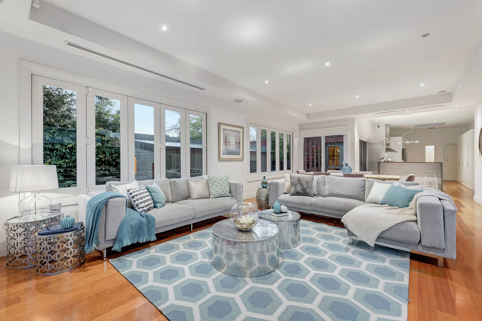 25 Mont Iris Avenue, Glen Iris, VIC