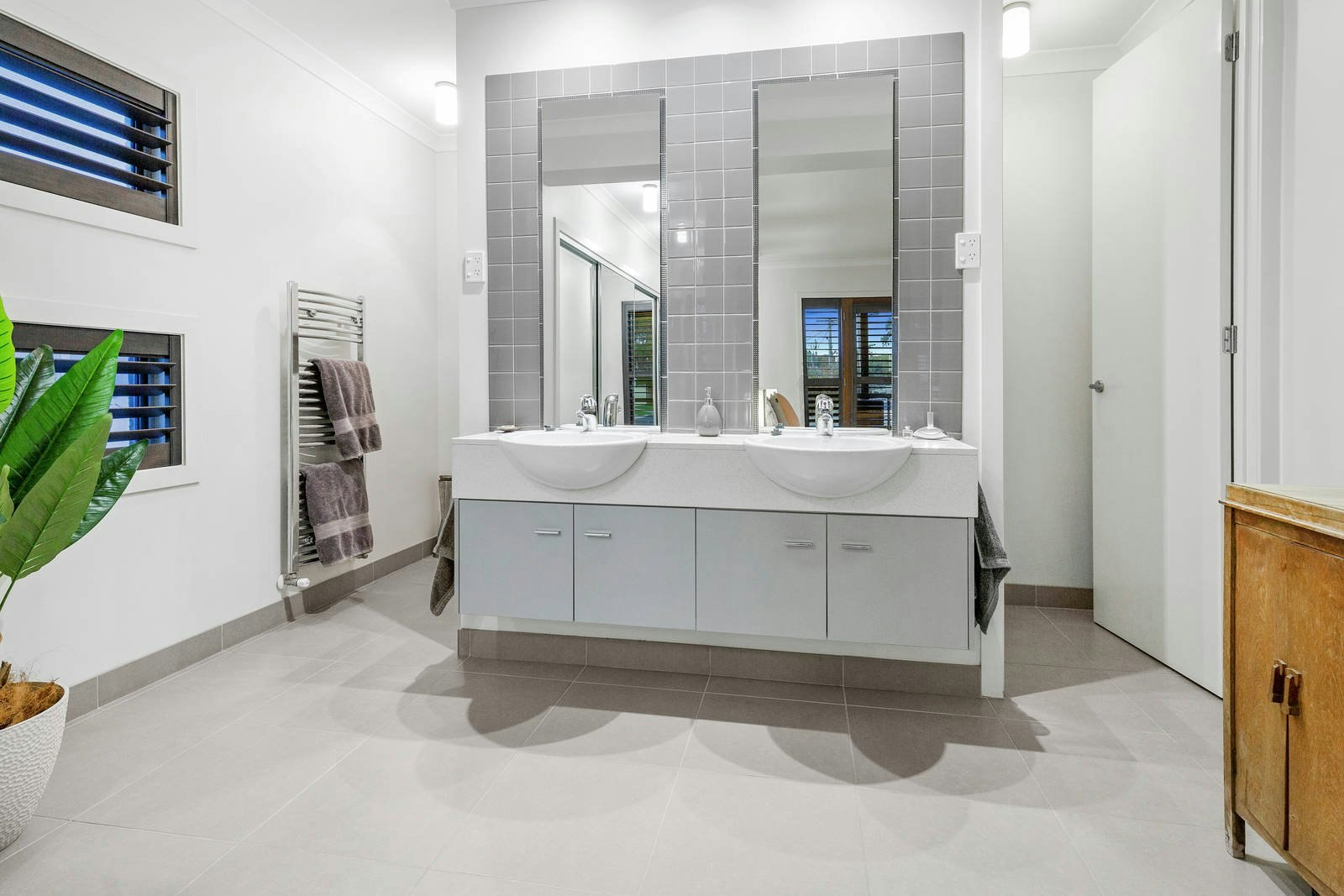 2 Yacht Court, Mornington, VIC