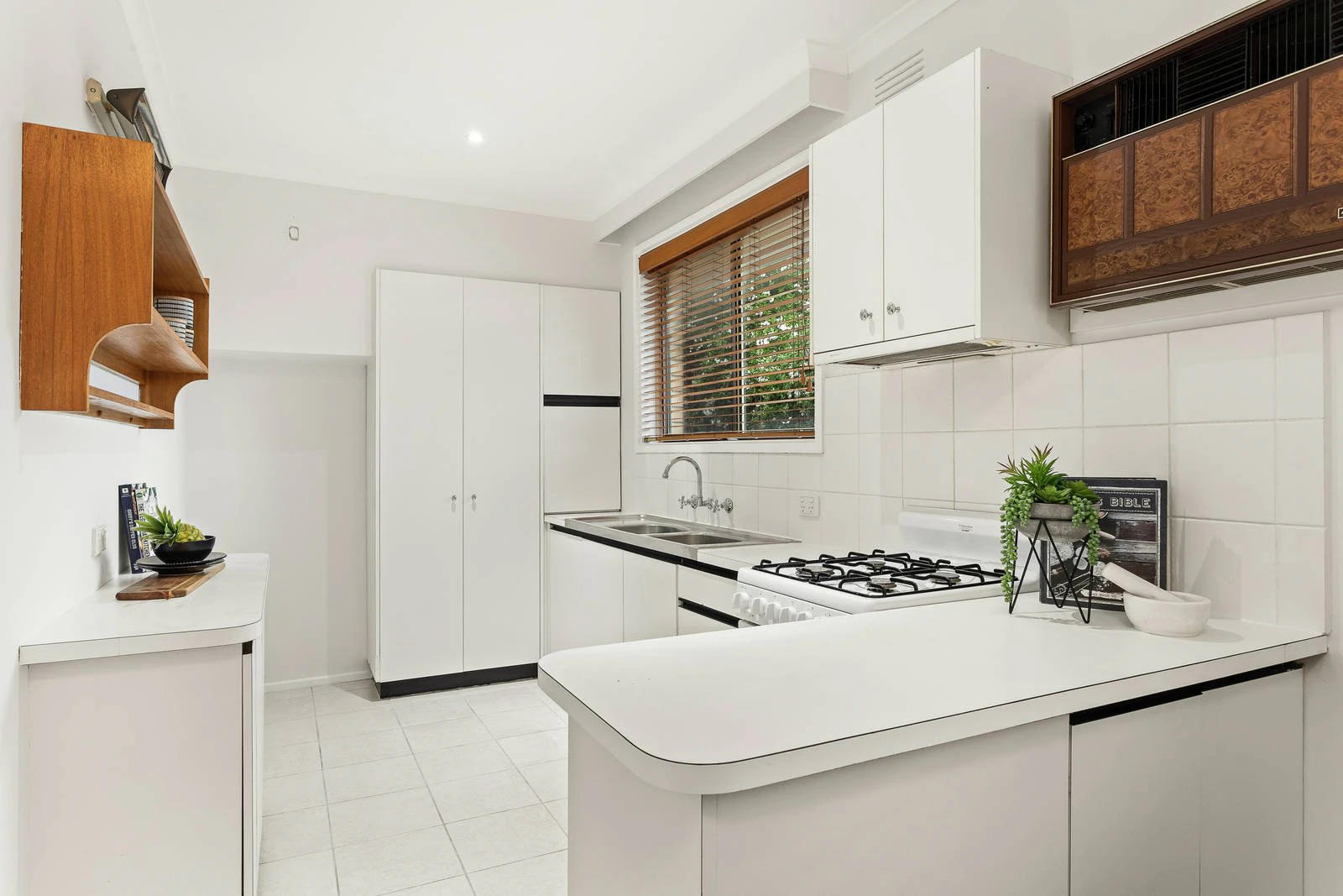 2/34 Weybridge Street, Surrey Hills, VIC
