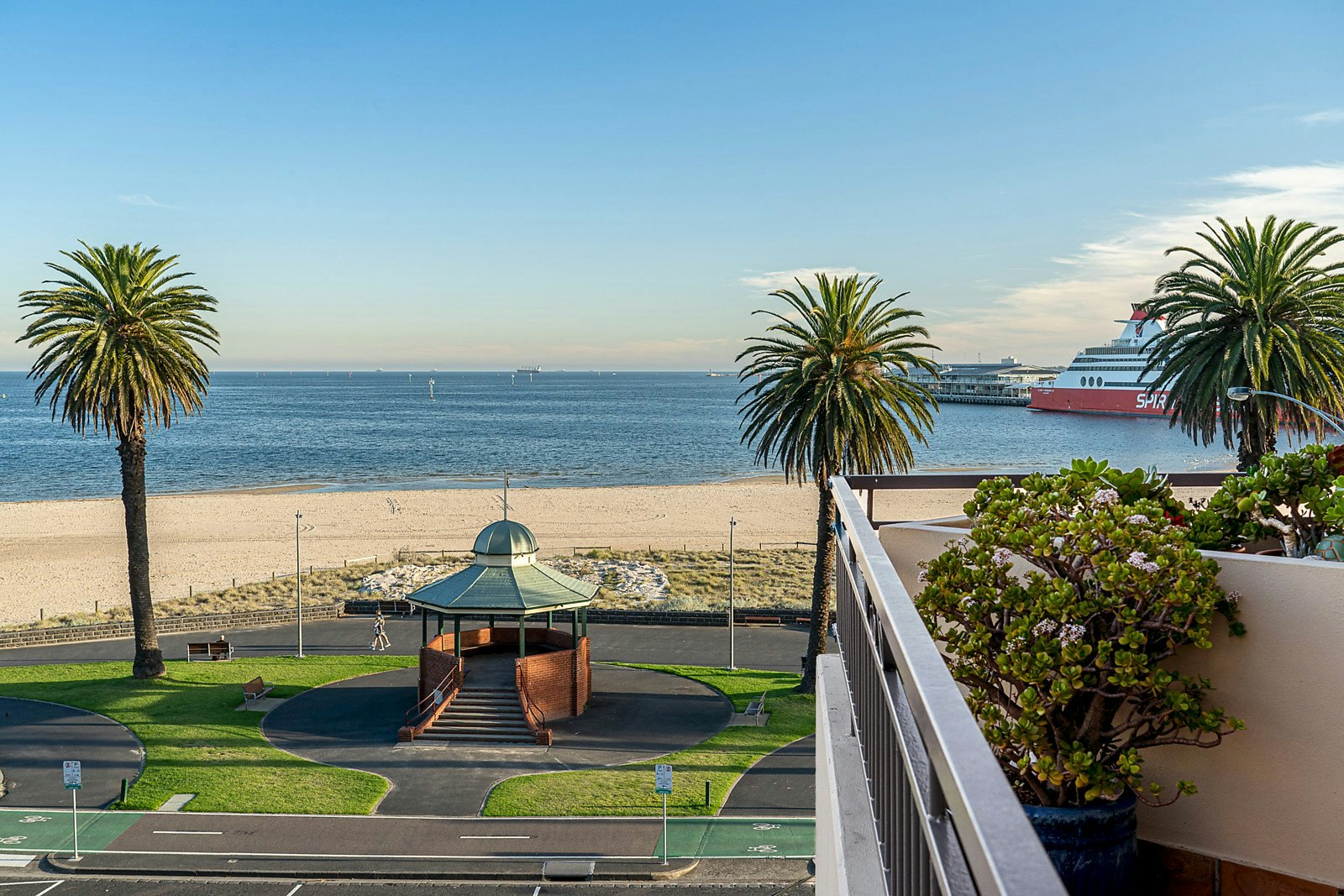403/88 Beach Street, Port Melbourne, VIC