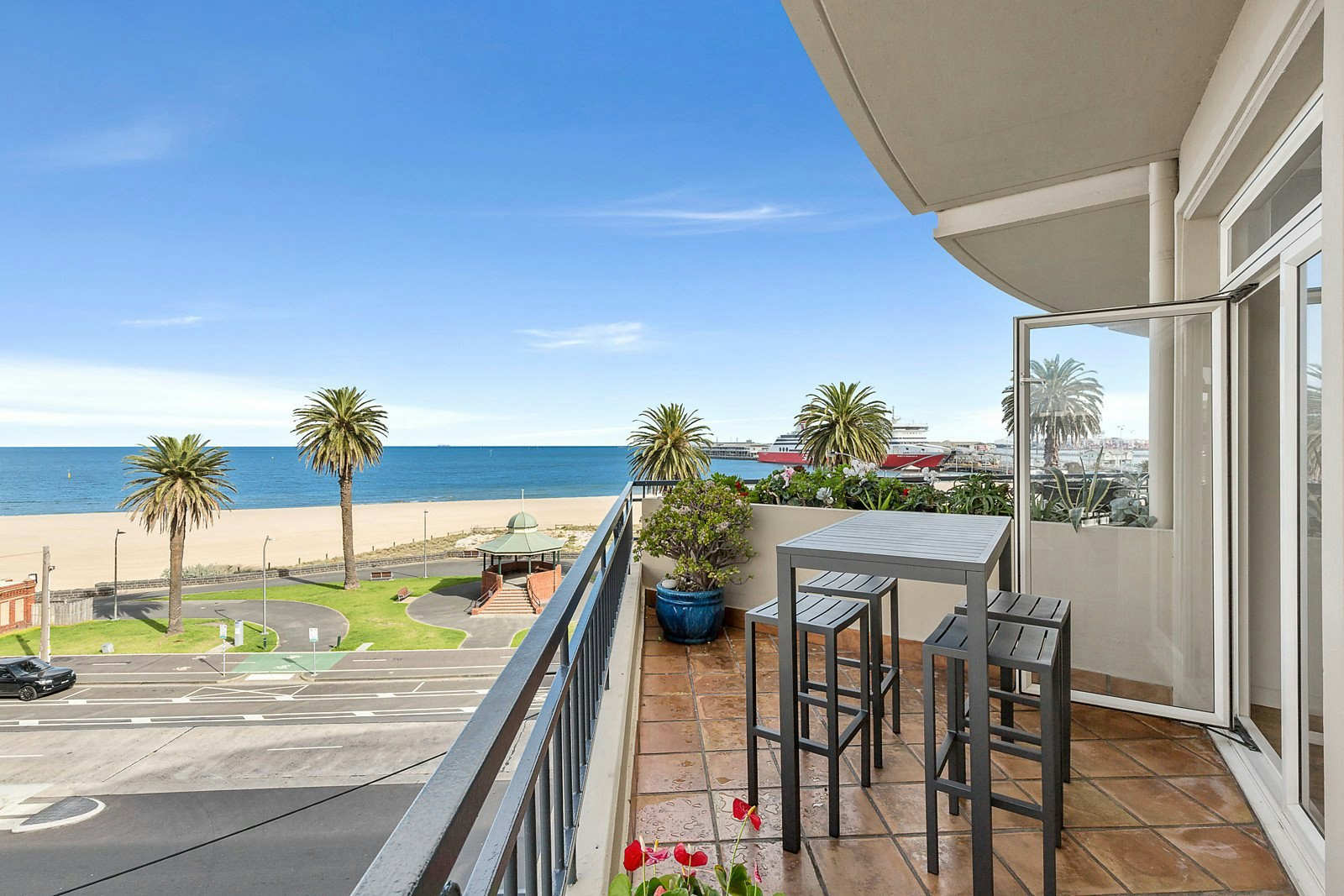 403/88 Beach Street, Port Melbourne, VIC