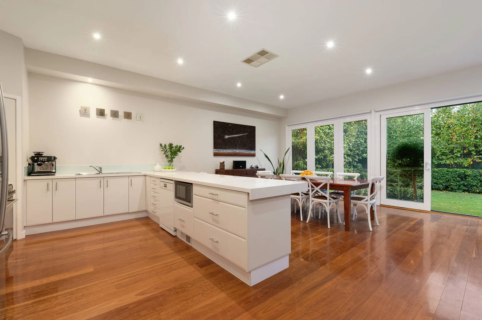 6 Mayfield Grove, Caulfield North, VIC