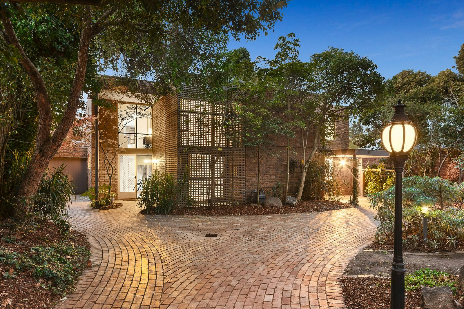 35 Canterbury Road, Camberwell, VIC