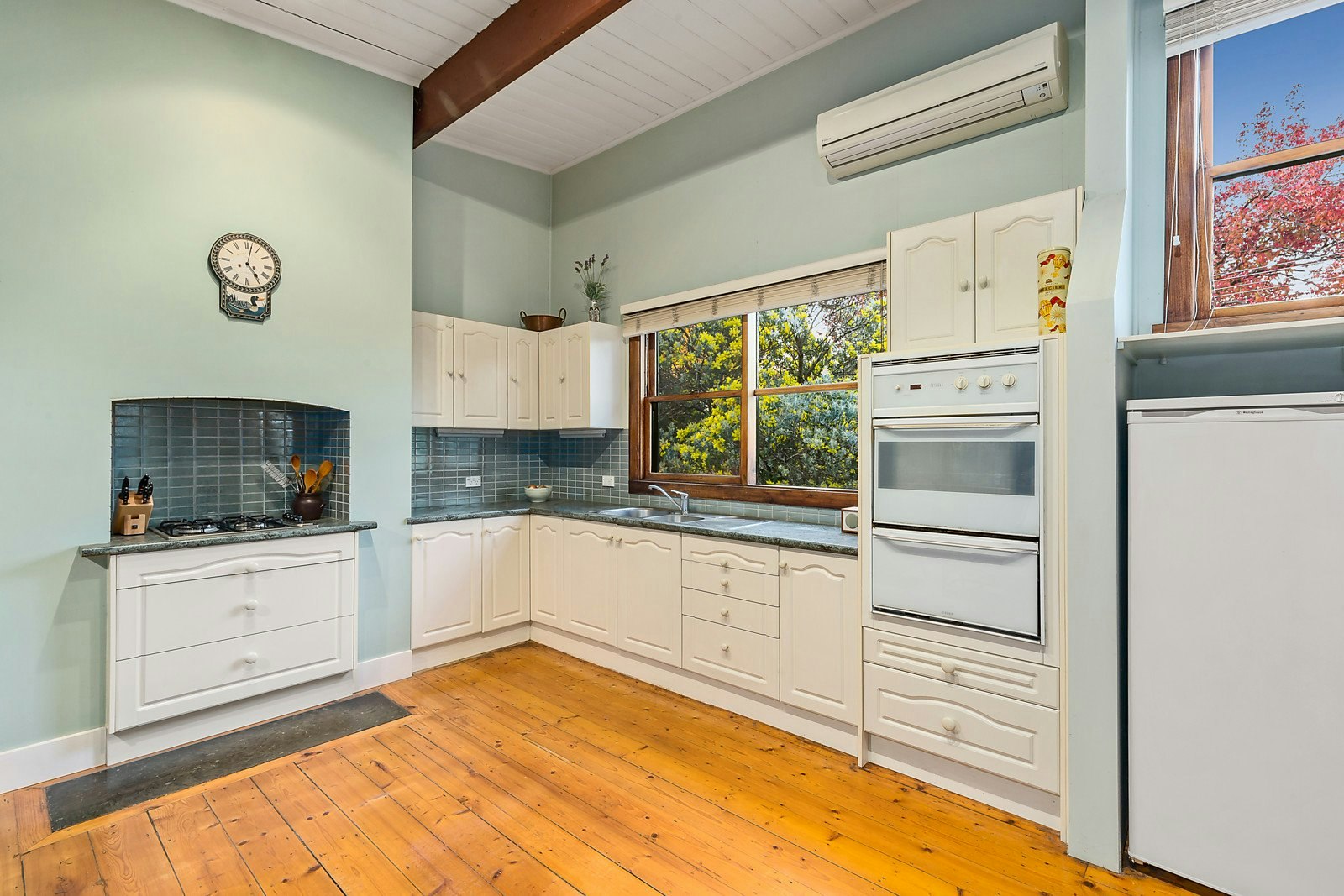 15 Logan Street, Canterbury, VIC