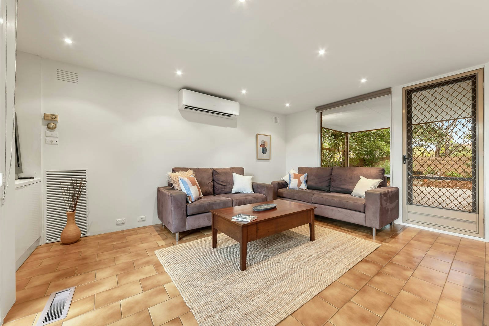 35 Canterbury Road, Camberwell, VIC