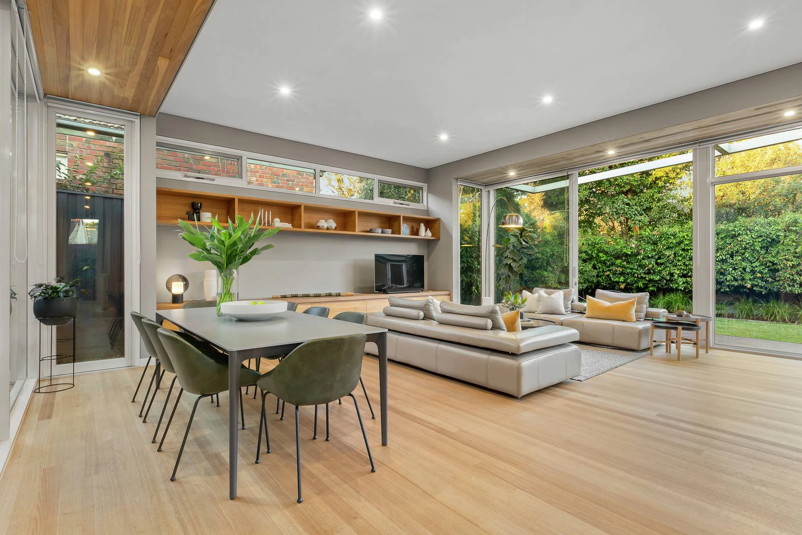 6 Allaville Avenue, Glen Iris, VIC