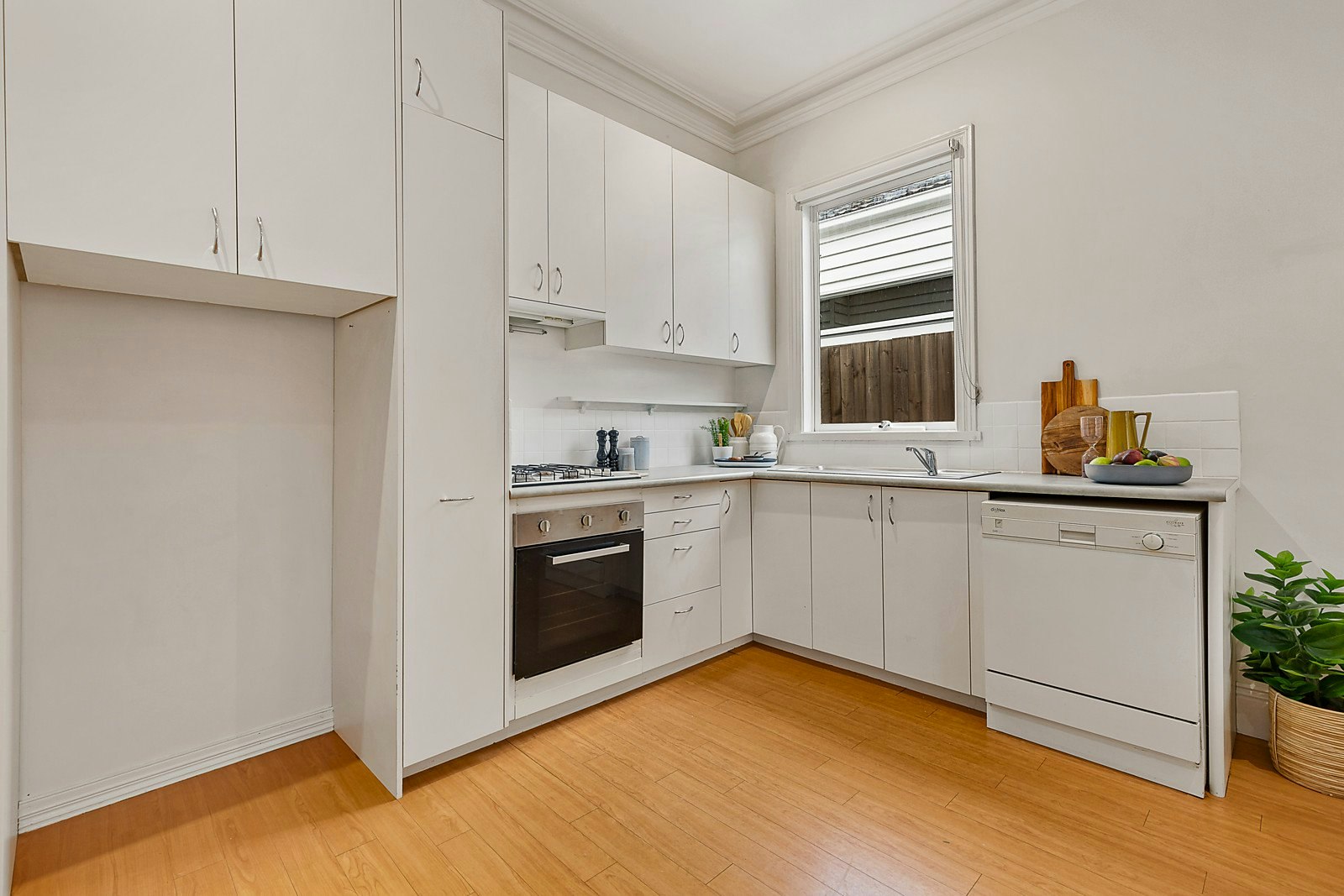 42 Barrett Street, Albert Park, VIC