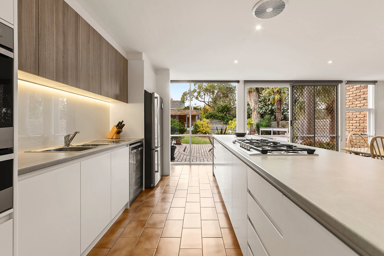 35 Canterbury Road, Camberwell, VIC