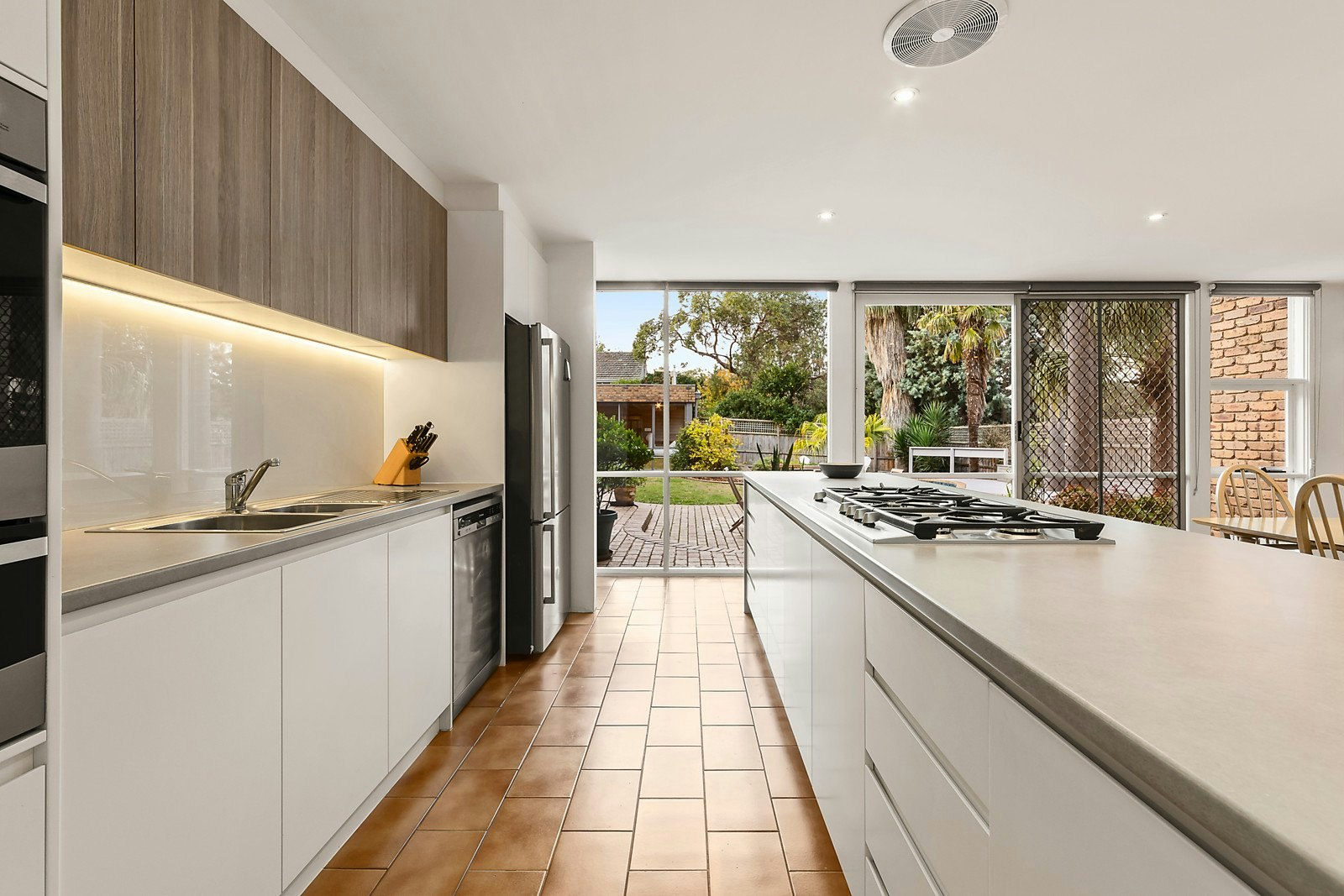 35 Canterbury Road, Camberwell, VIC