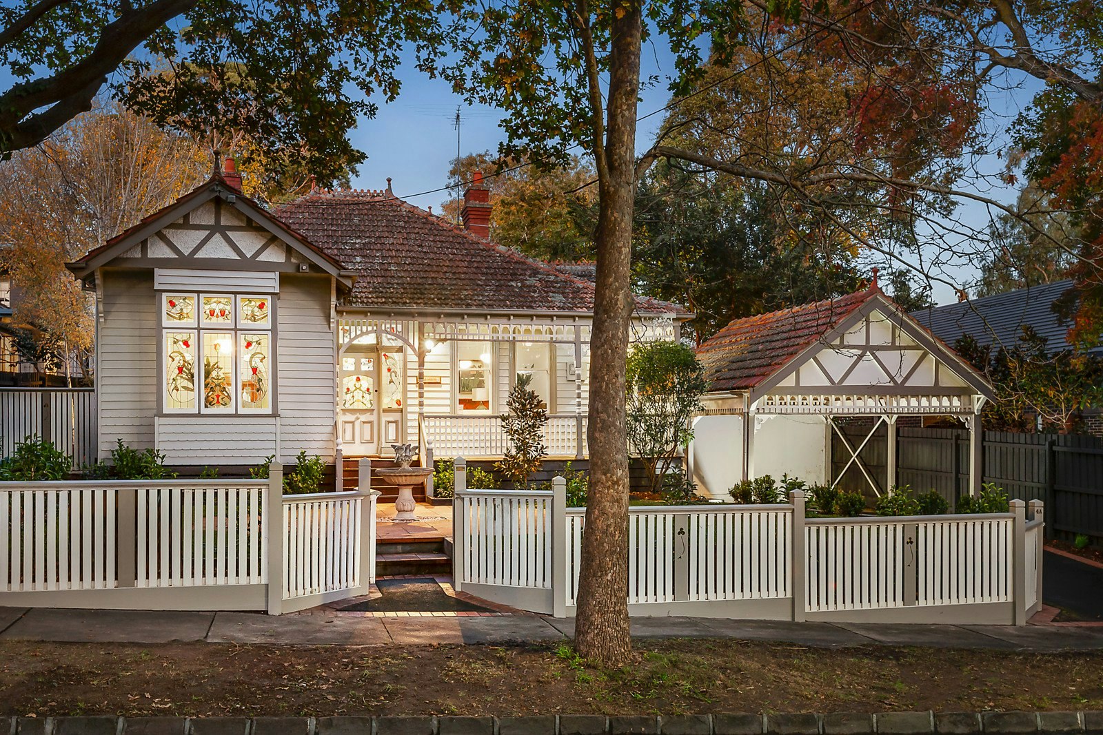 4a Avenue Athol, Canterbury, VIC