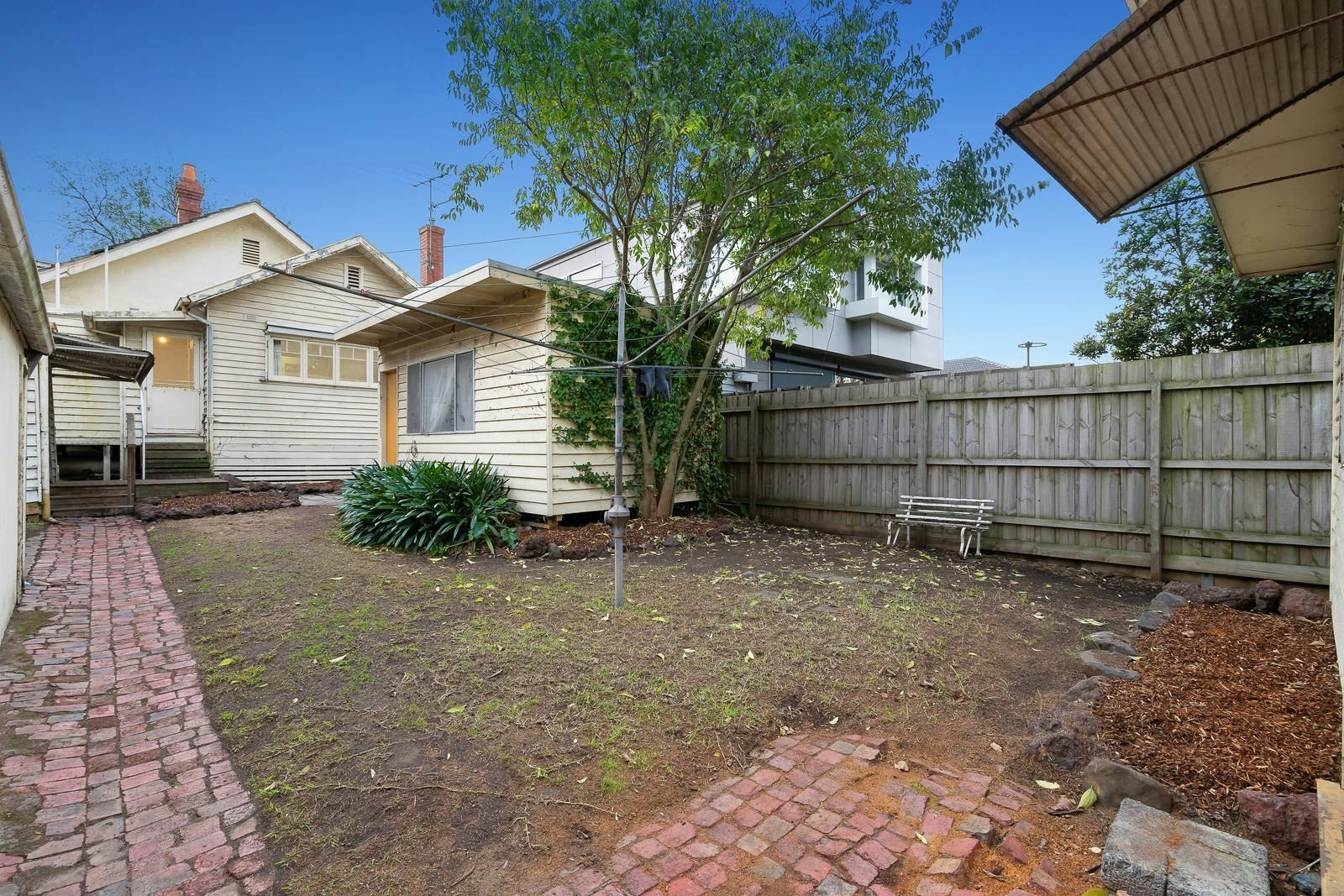 16 Aintree Road, Glen Iris, VIC