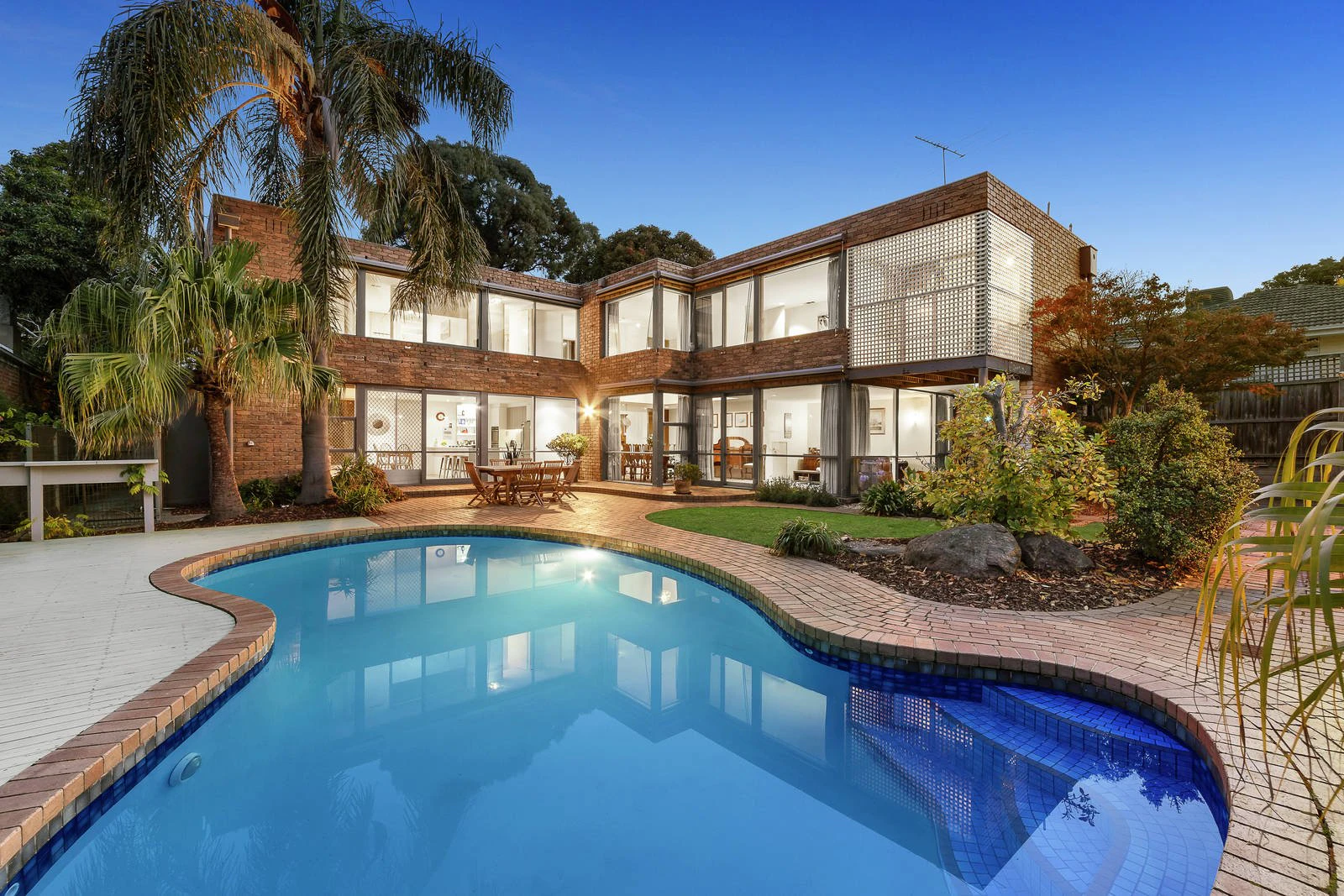 35 Canterbury Road, Camberwell, VIC