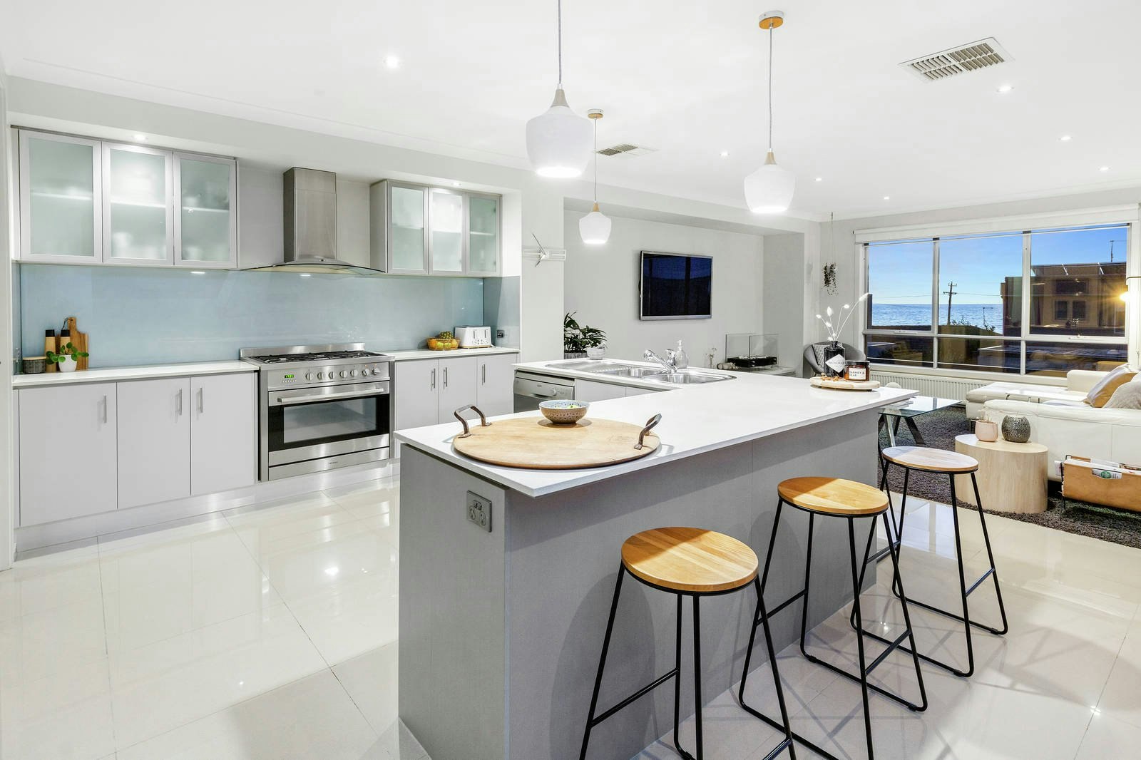 2 Yacht Court, Mornington, VIC