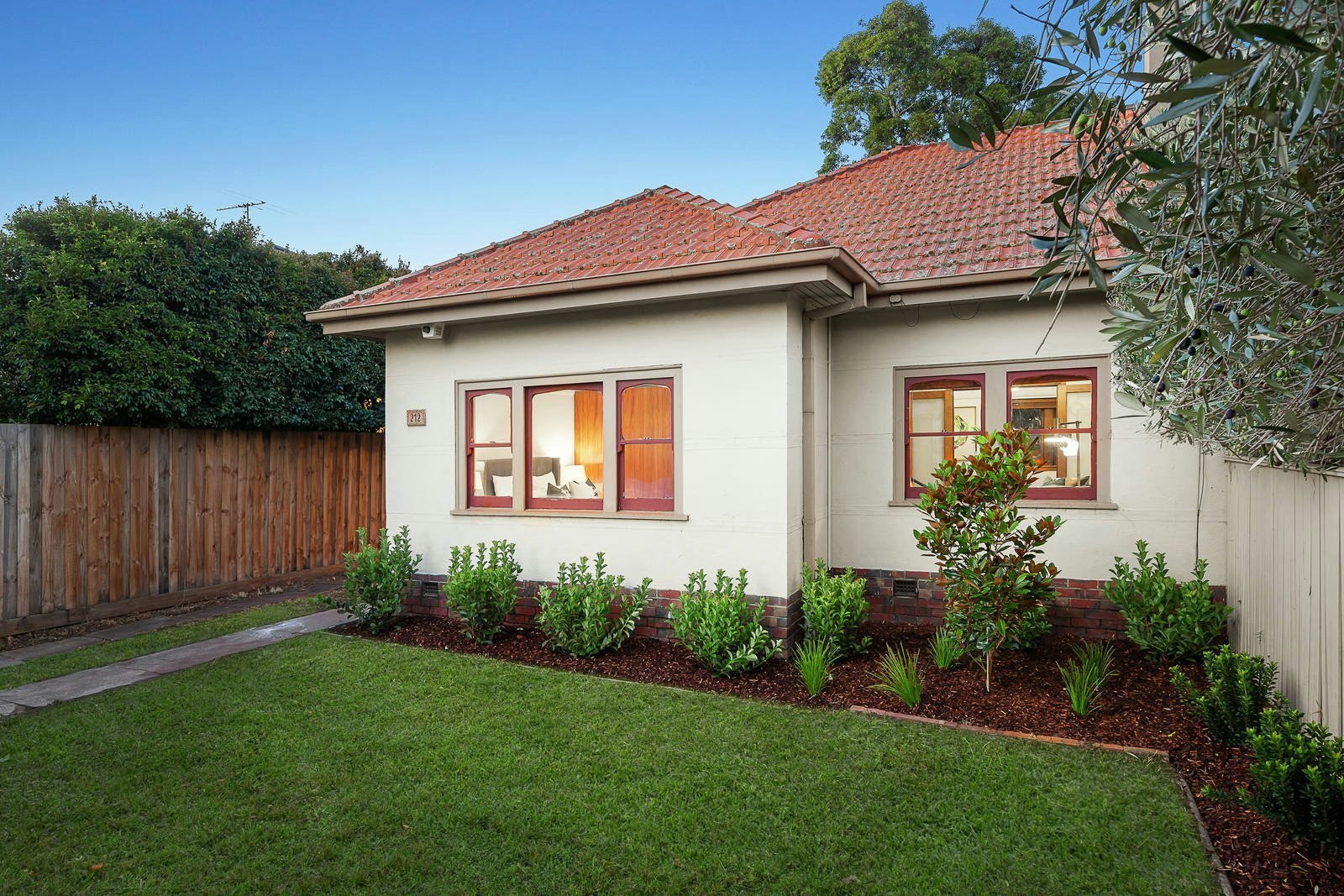 212 Waverley Road, Malvern East, VIC