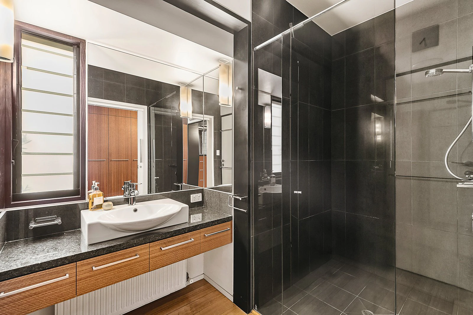 27 The Bend, Port Melbourne, VIC