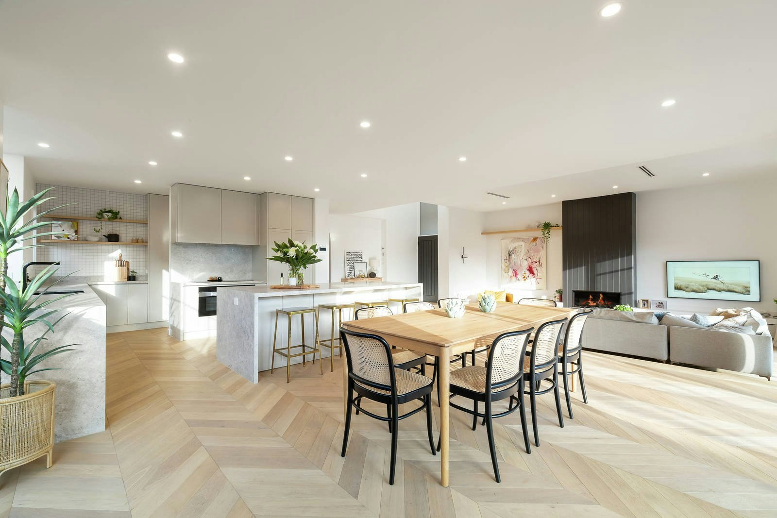 15 Glenbrook Avenue, Malvern East, VIC