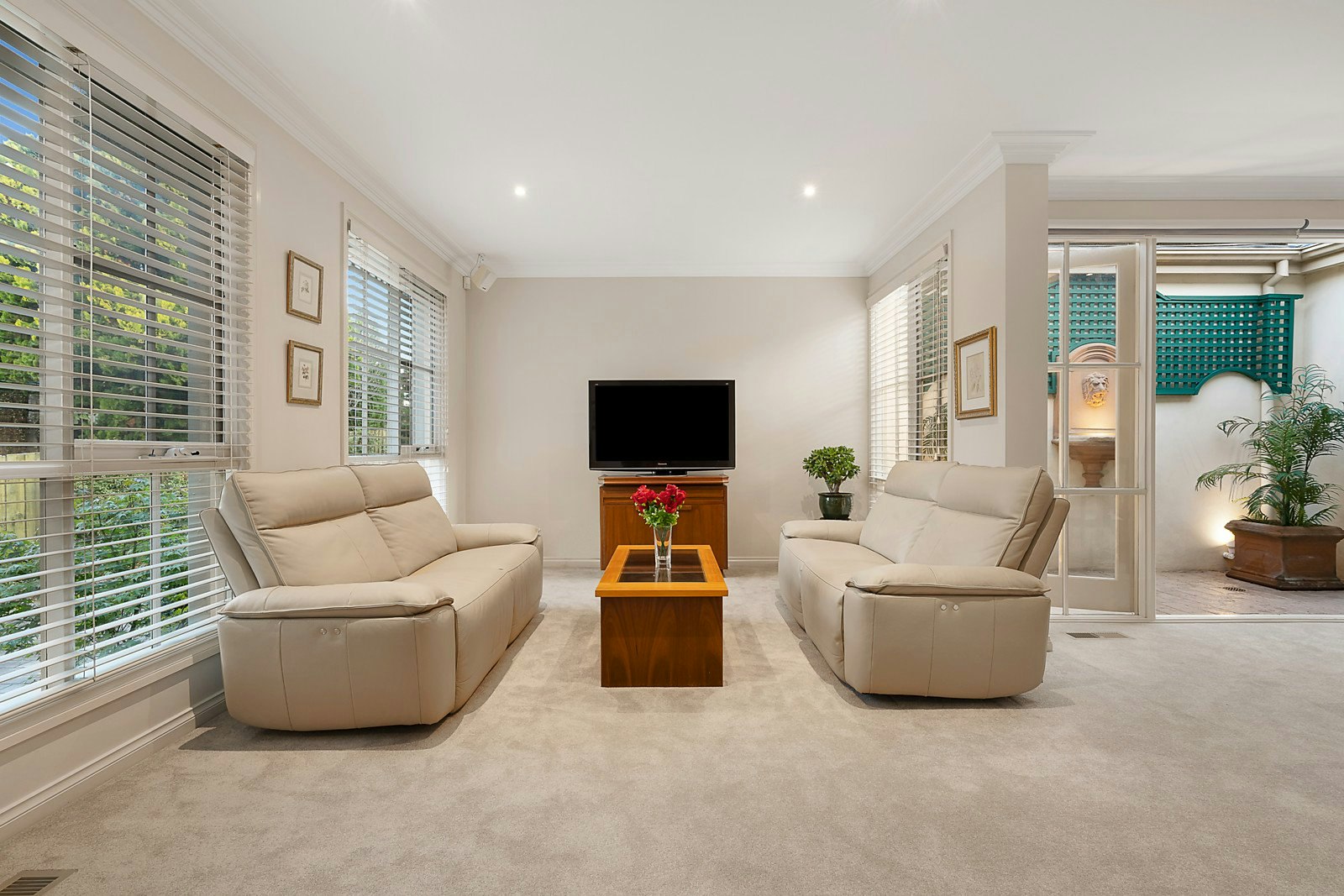 2/37 Donna Buang Street, Camberwell, VIC